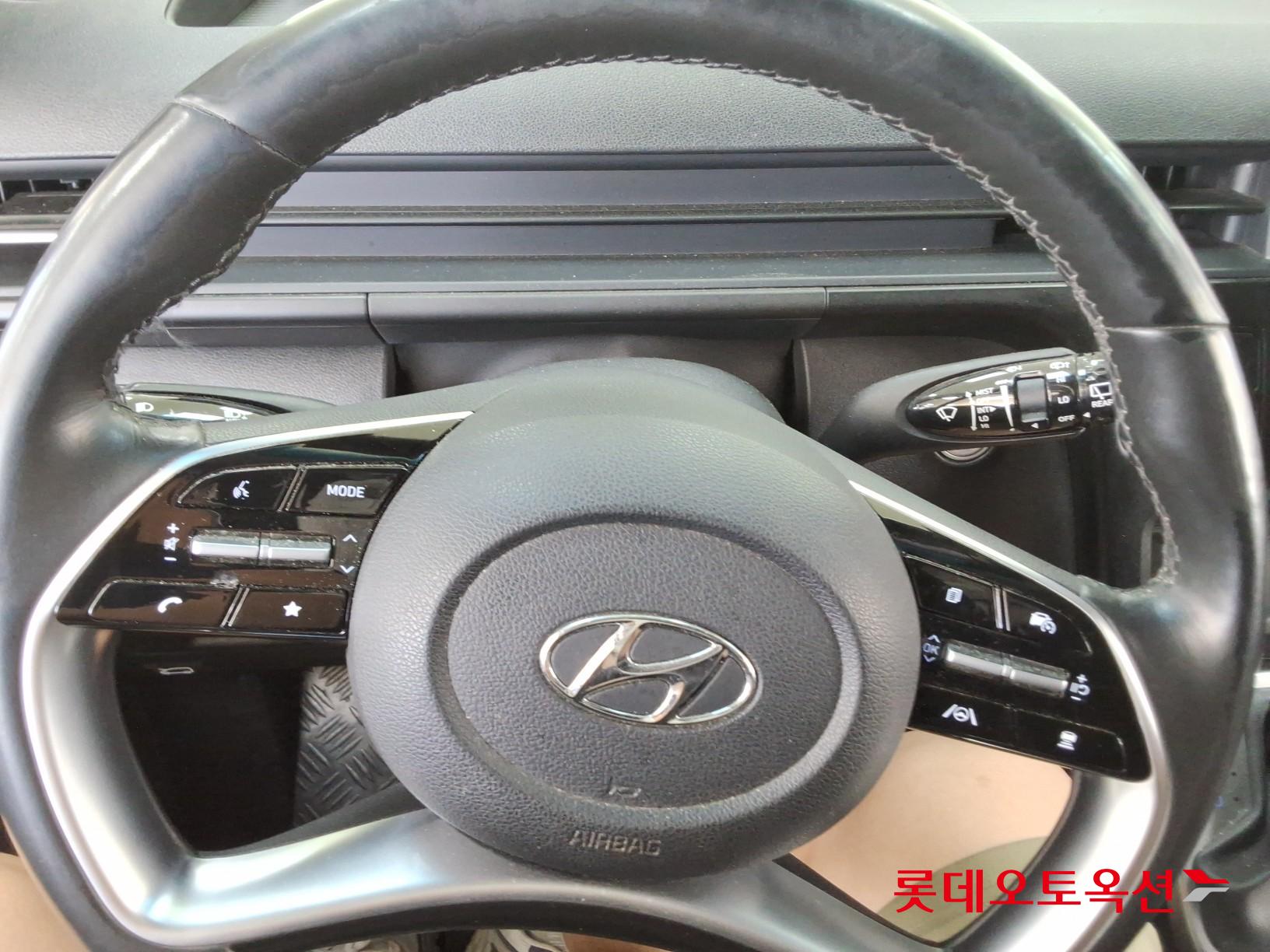 2022 - hyundai staria