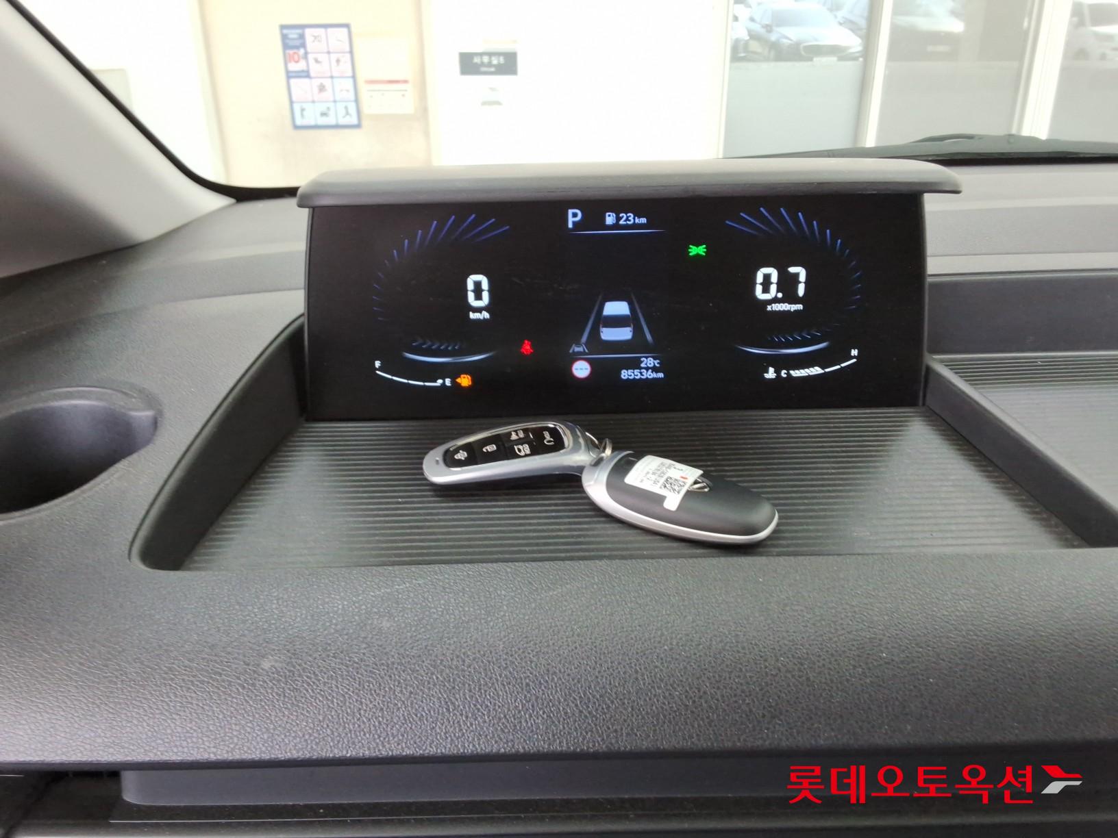 2022 - hyundai staria