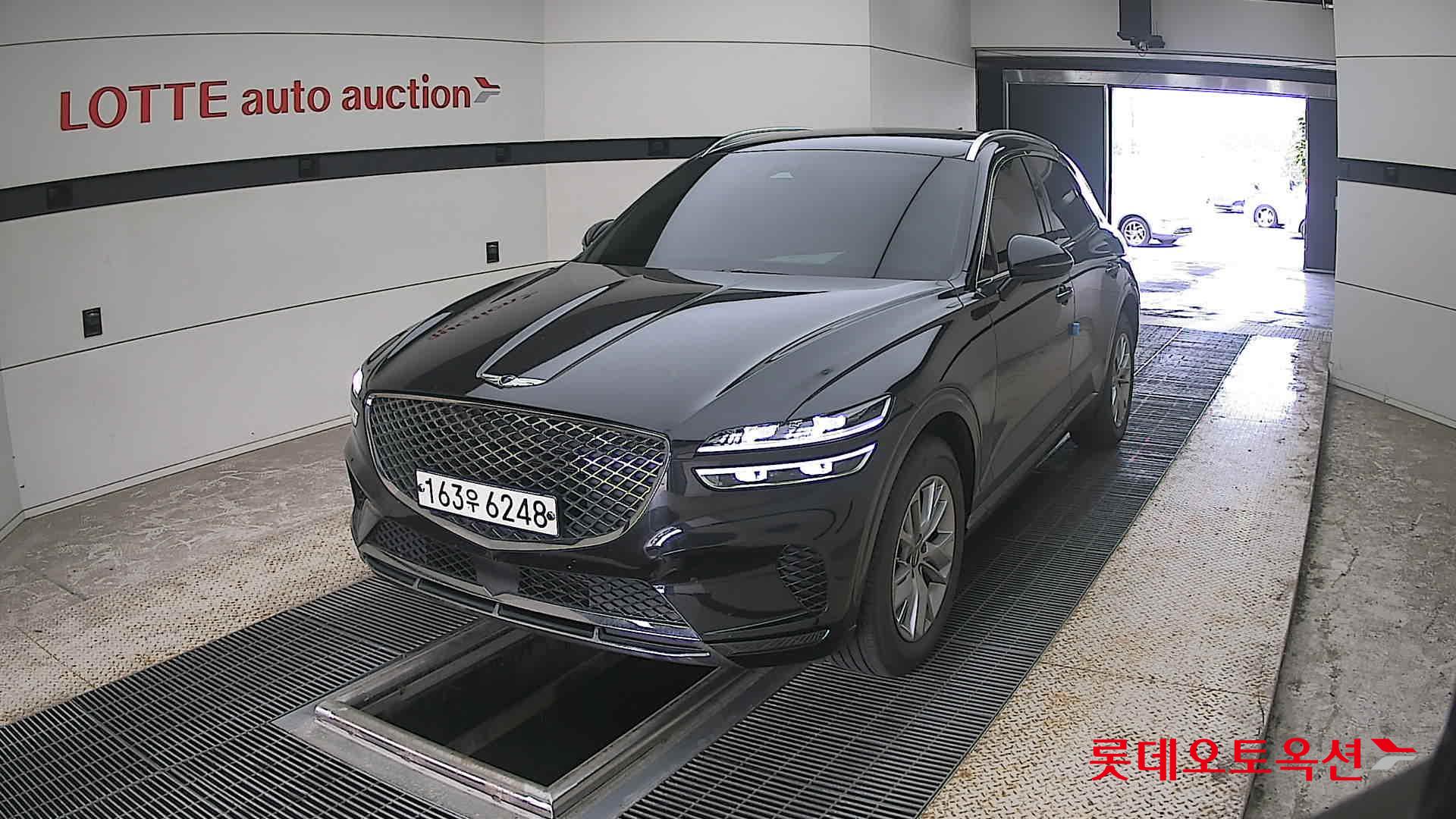 2023 - genesis gv70