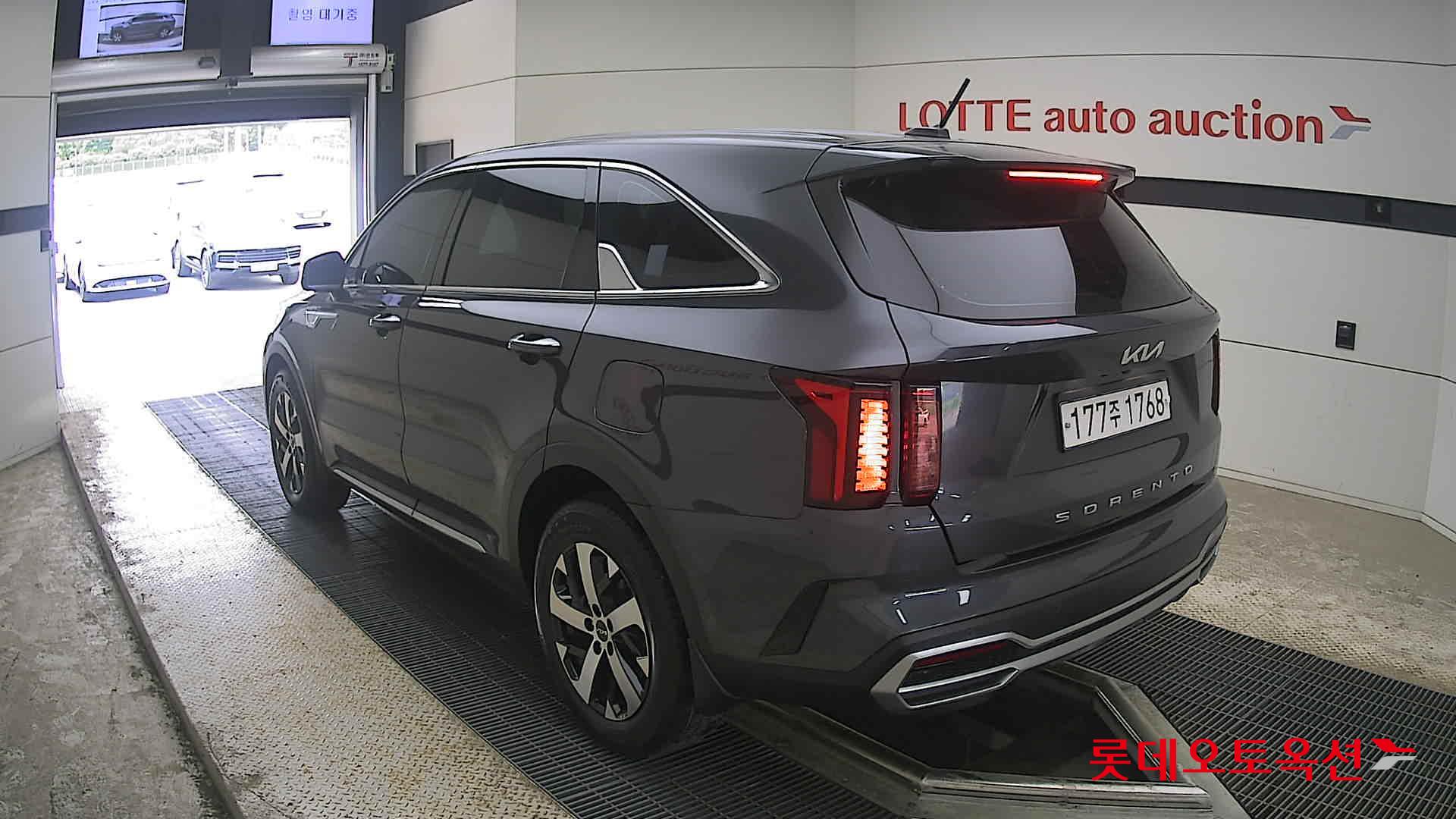 Kia Sorento - 4