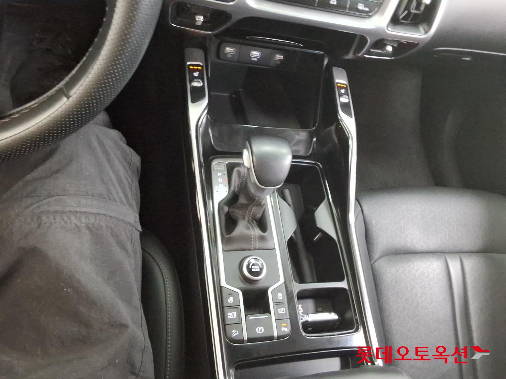 Kia Sorento - 32