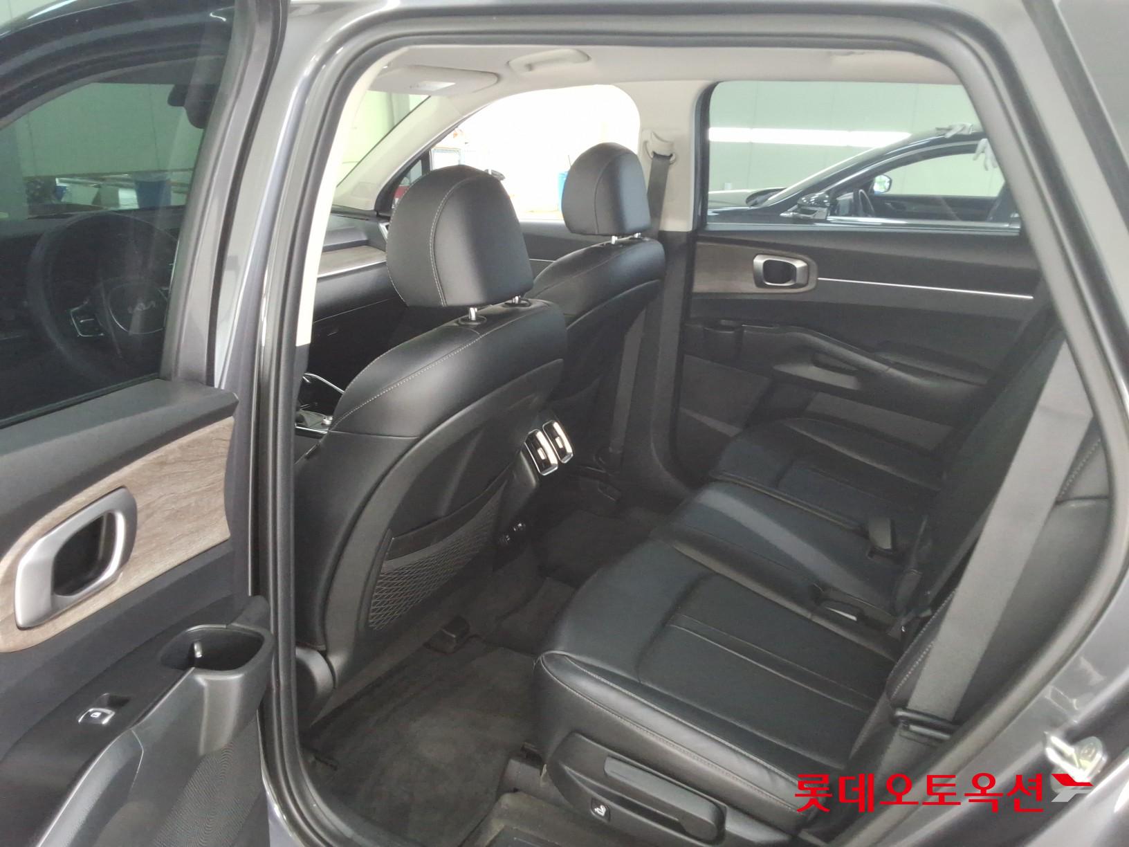 Kia Sorento - 36