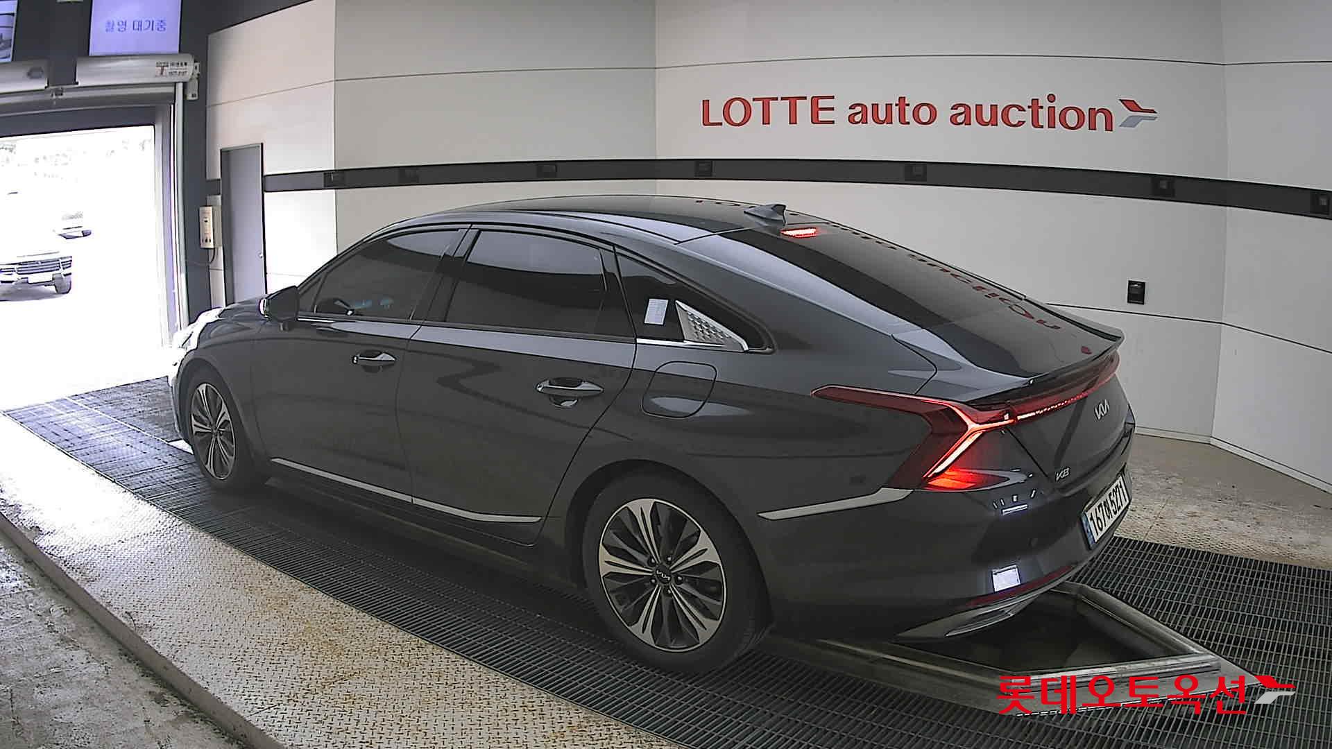 Kia K8 - 15