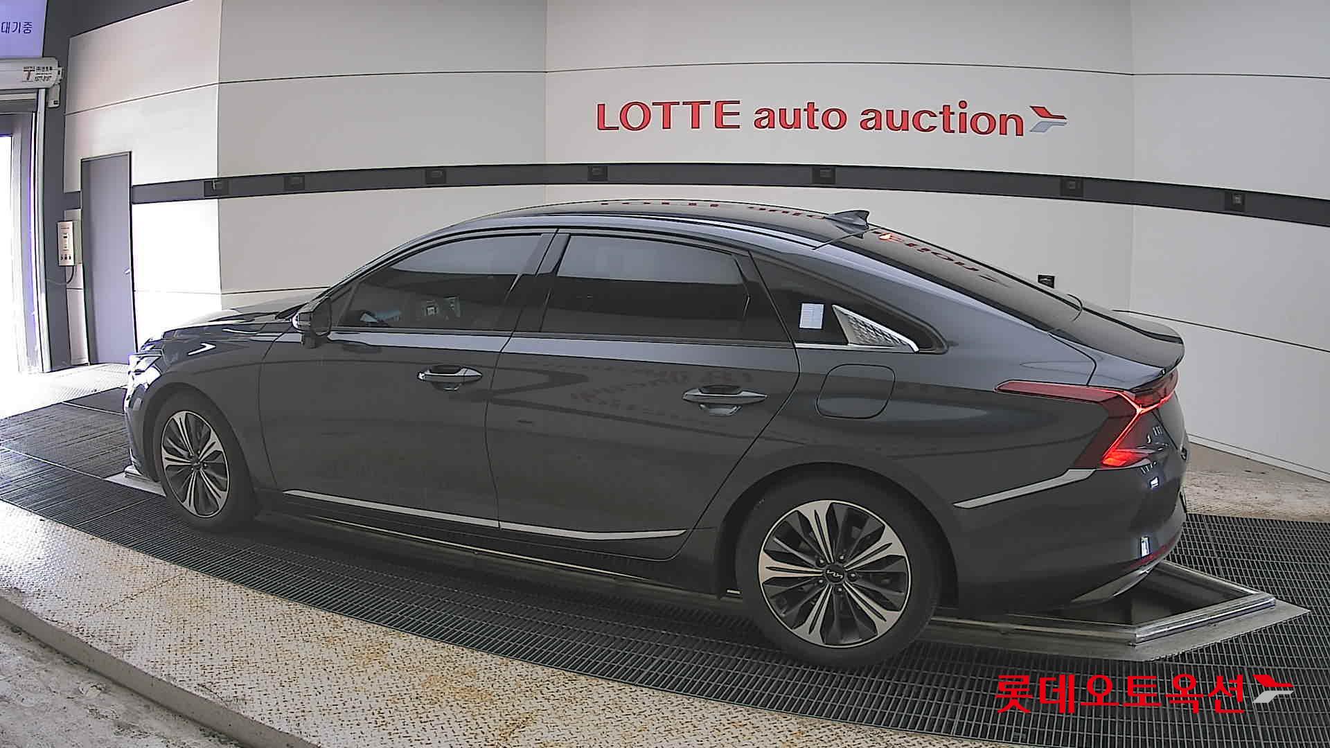 Kia K8 - 14