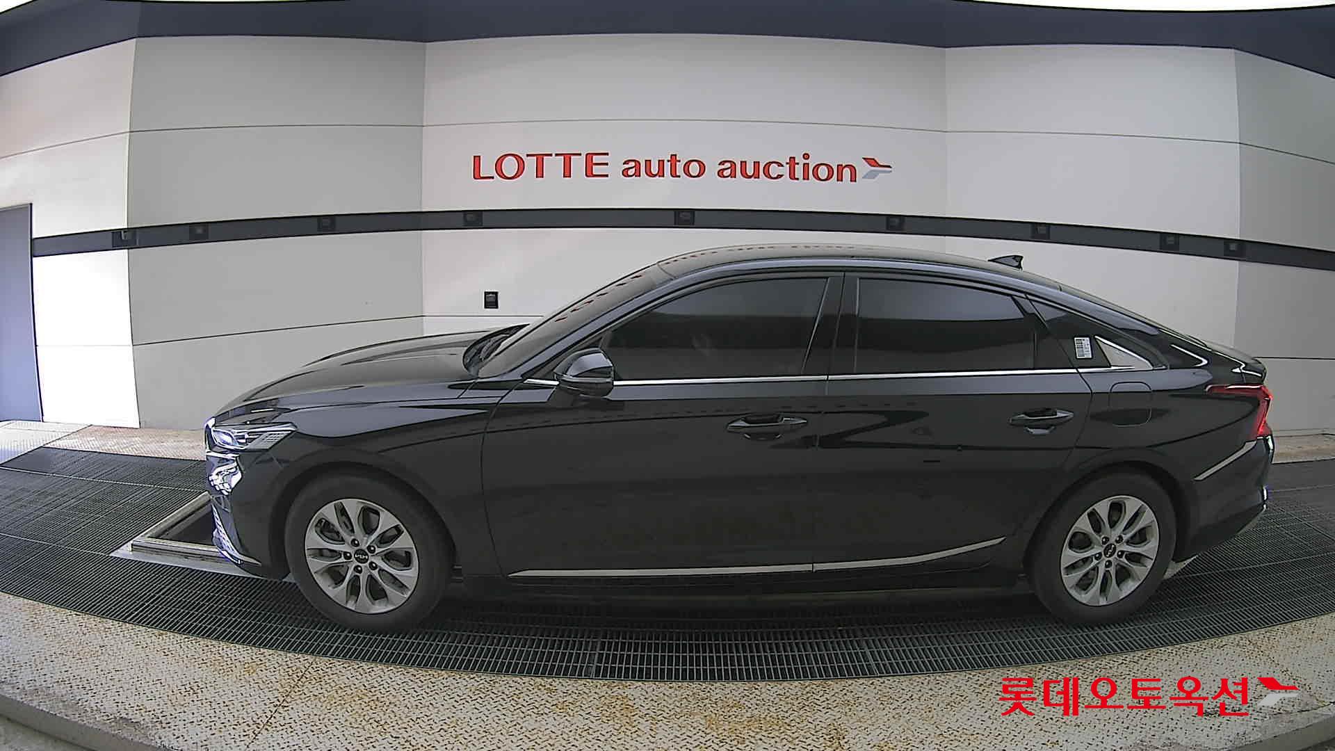 Kia K8 - 13