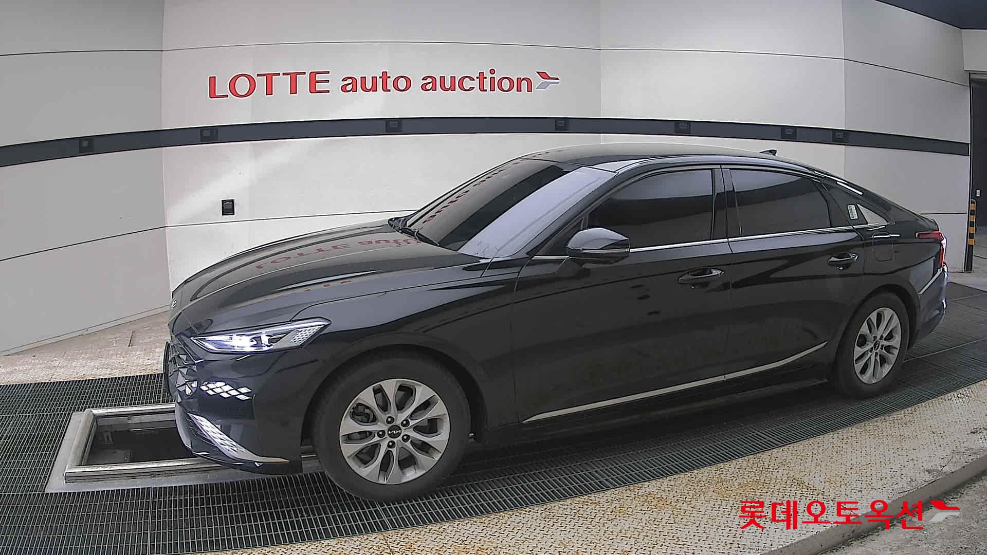 Kia K8 - 12