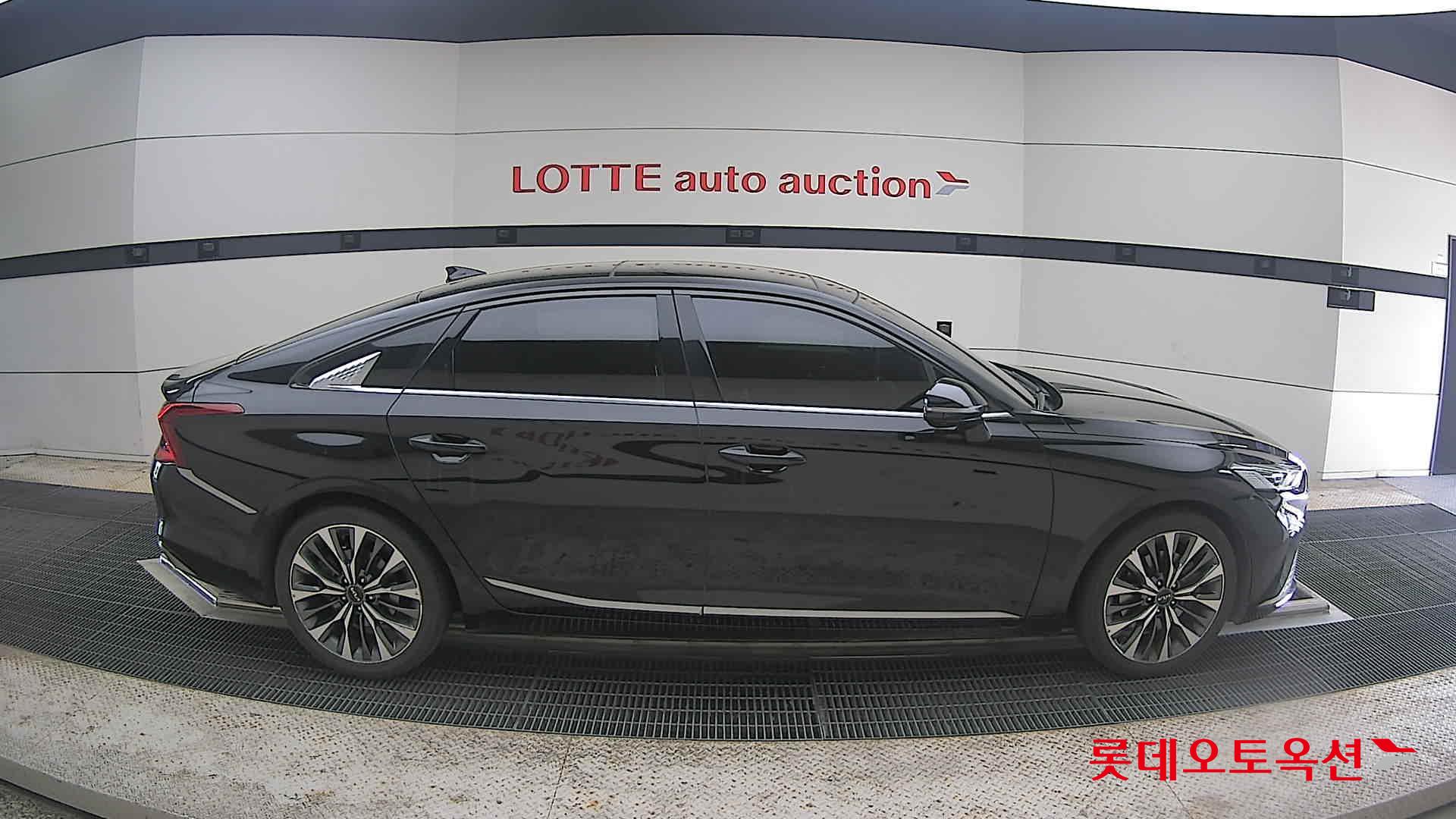 2022 - kia k8