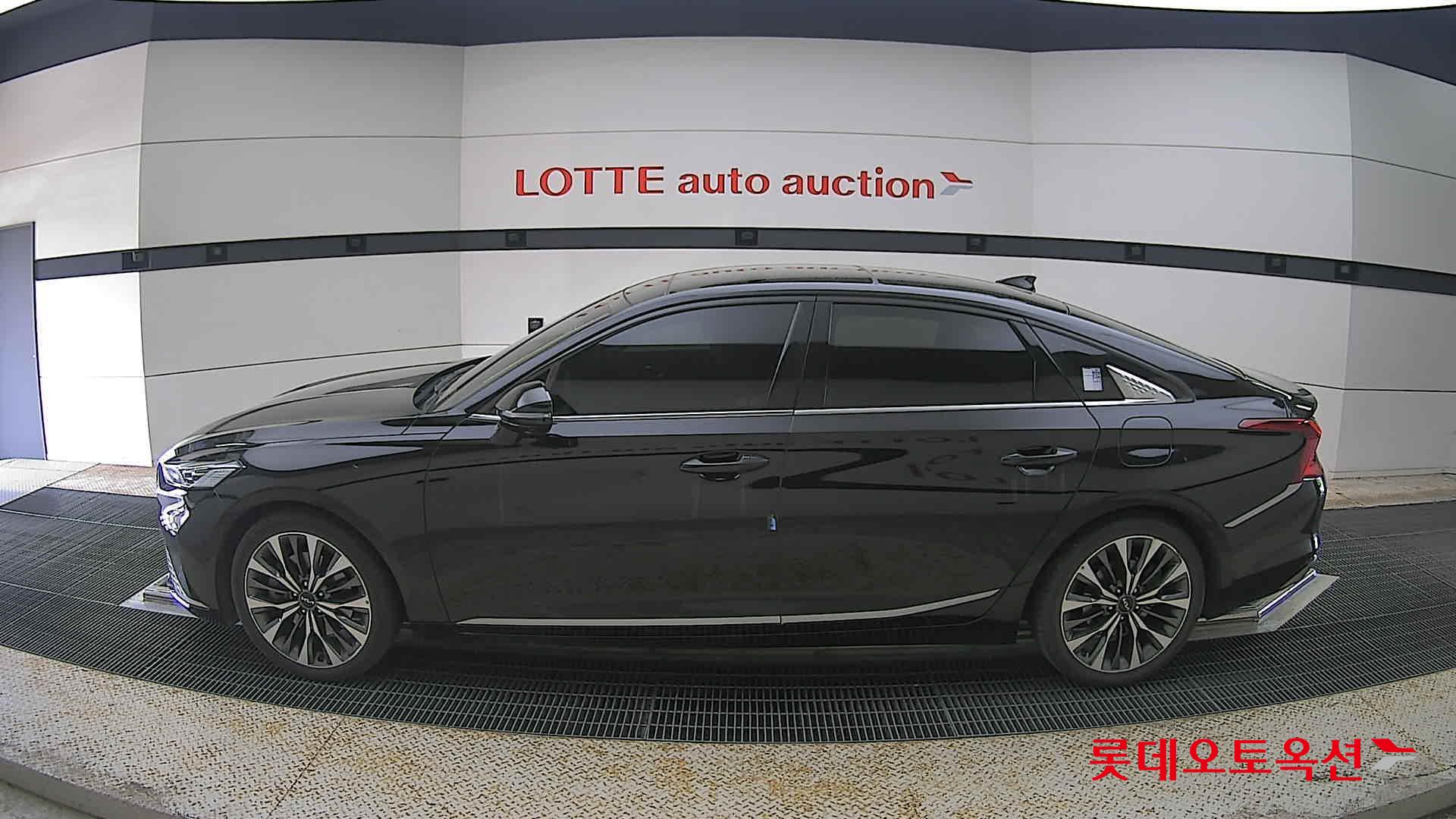 2022 - kia k8
