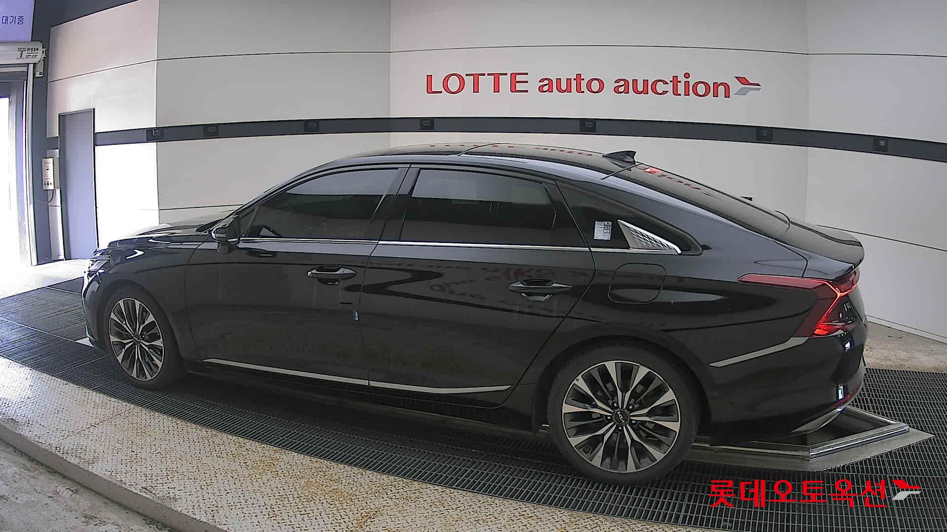 2022 - kia k8