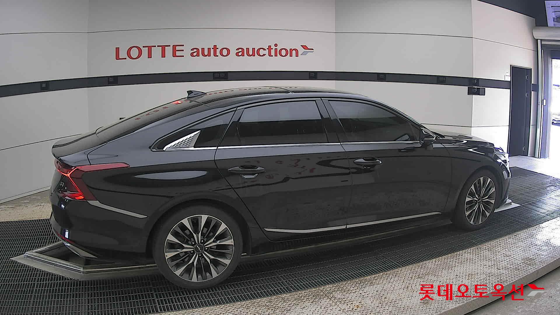 2022 - kia k8