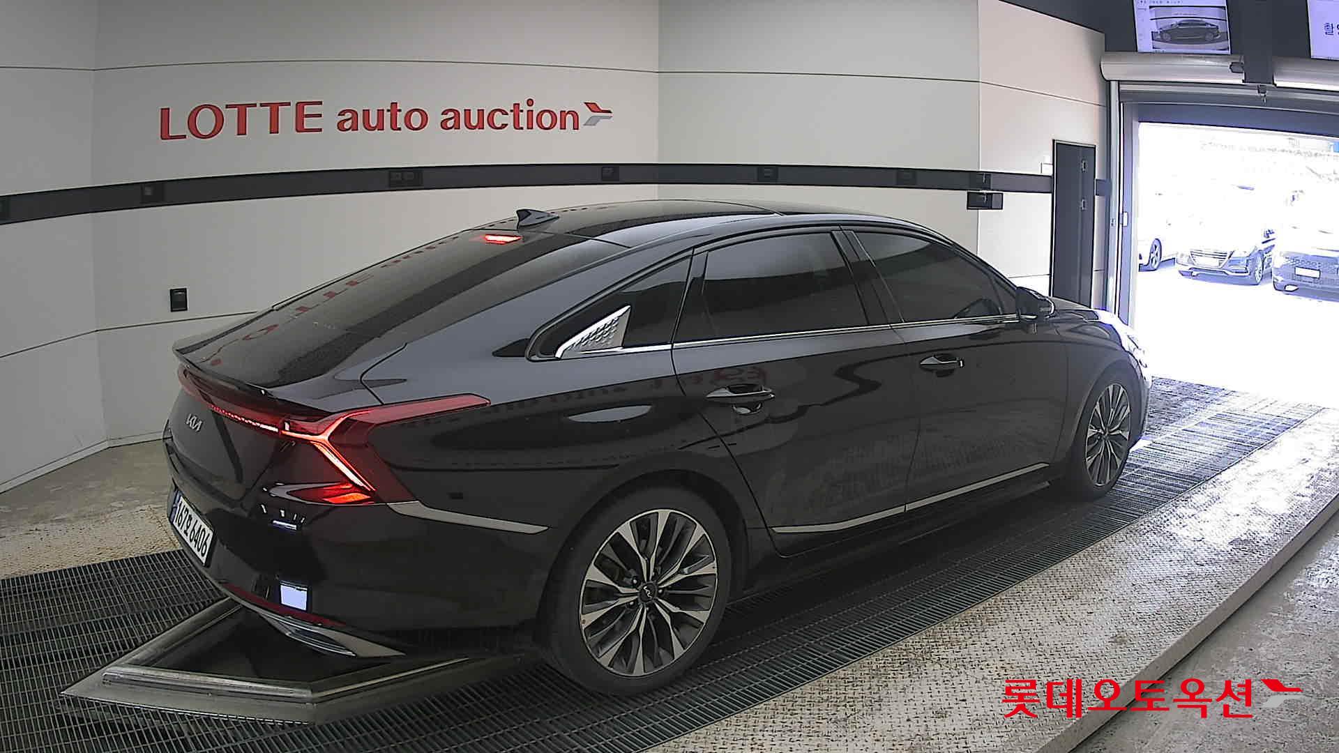 2022 - kia k8