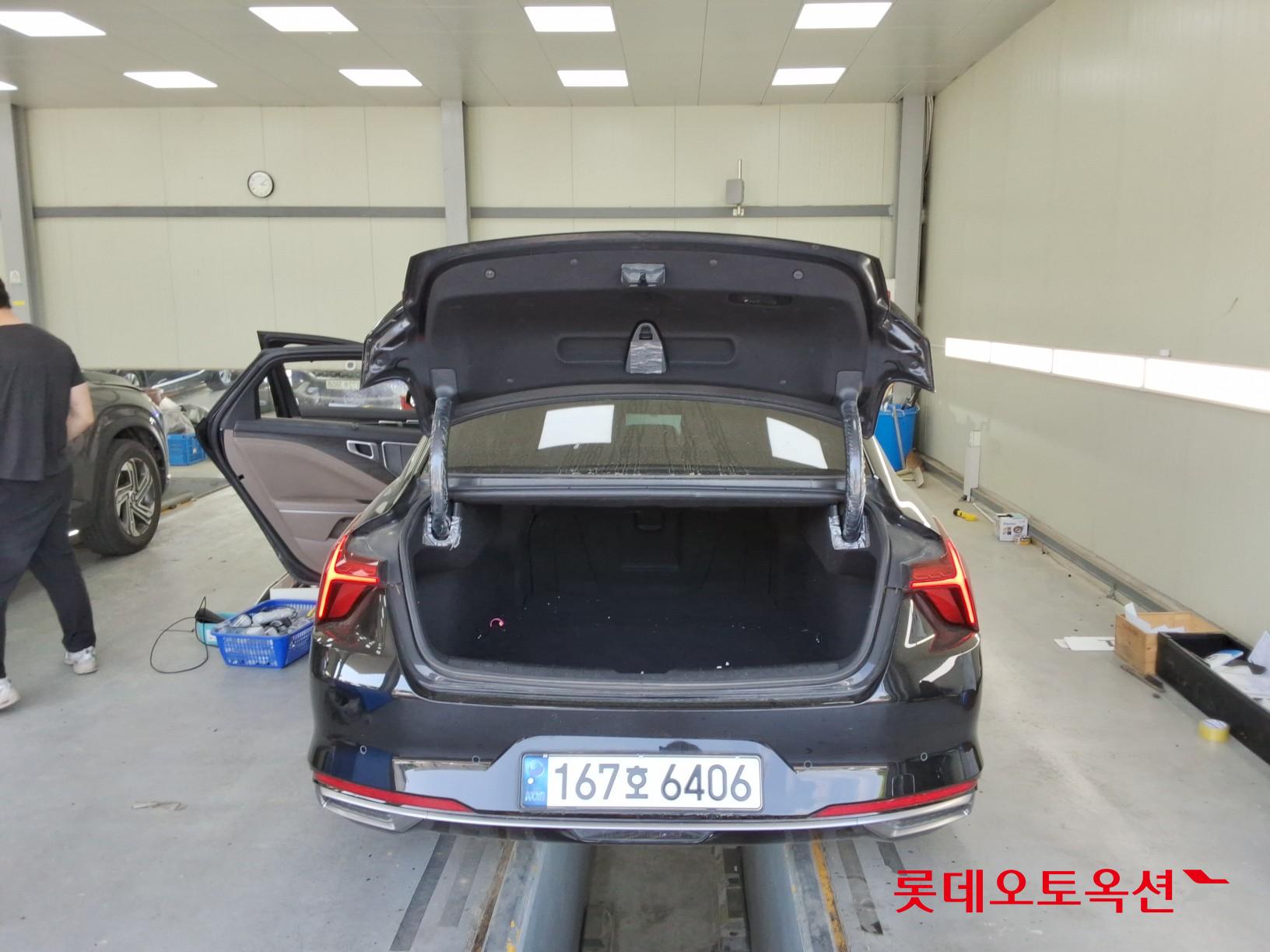 2022 - kia k8