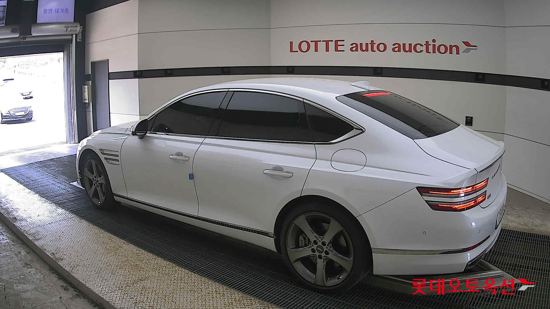 Genesis G80 - 15