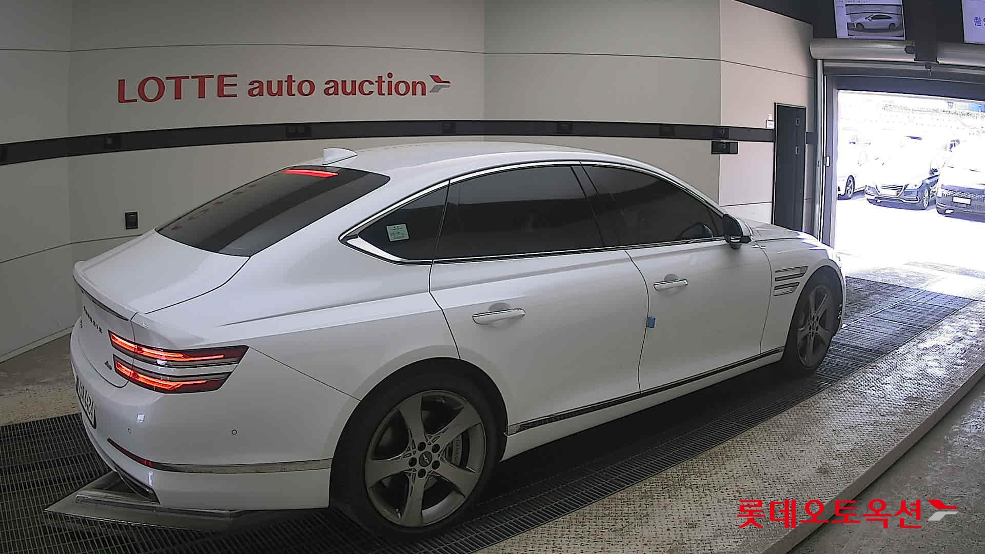 Genesis G80 - 19