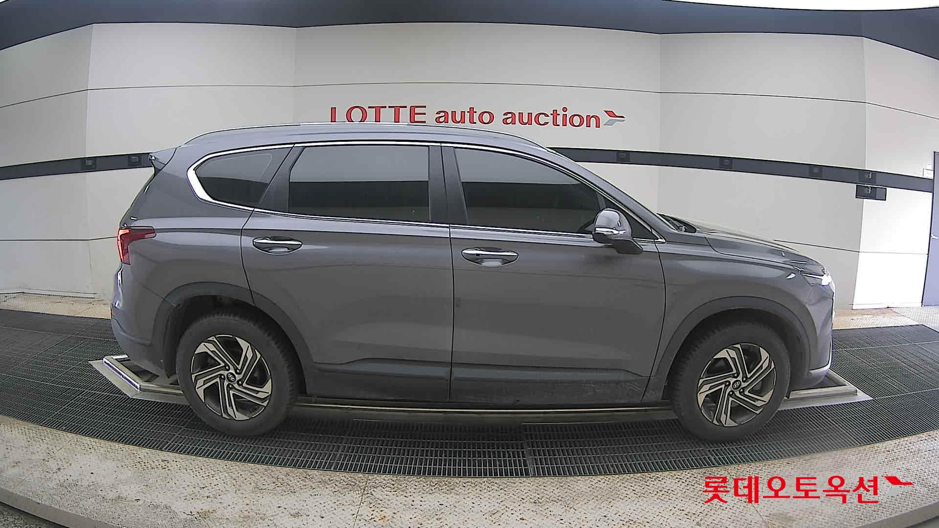 Hyundai SANTAFE - 21