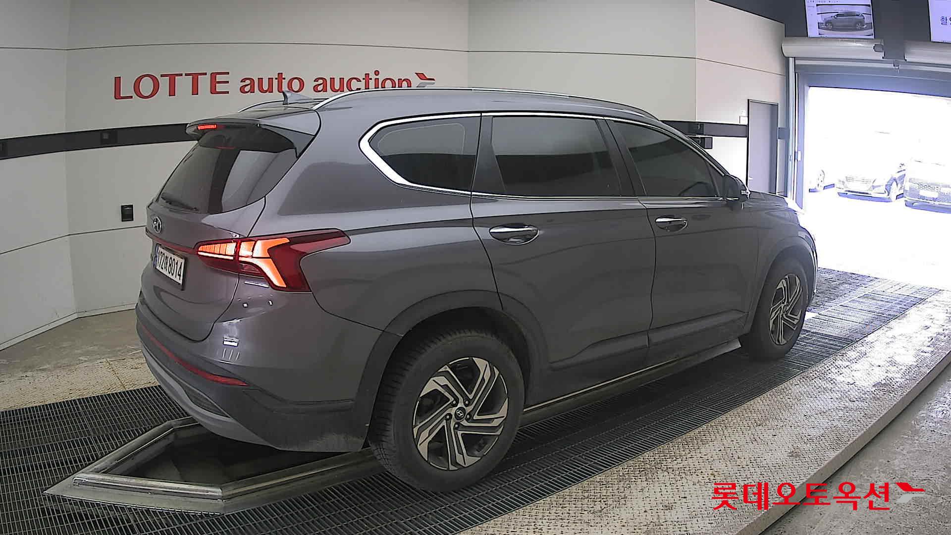 Hyundai SANTAFE - 19