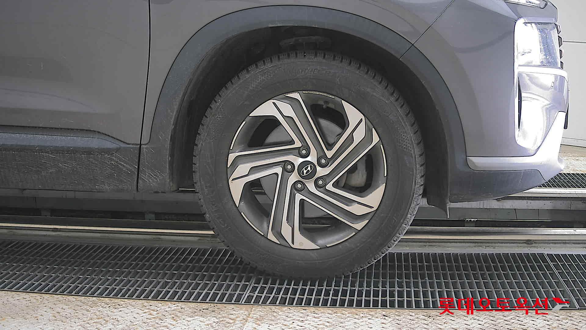 Hyundai SANTAFE - 27