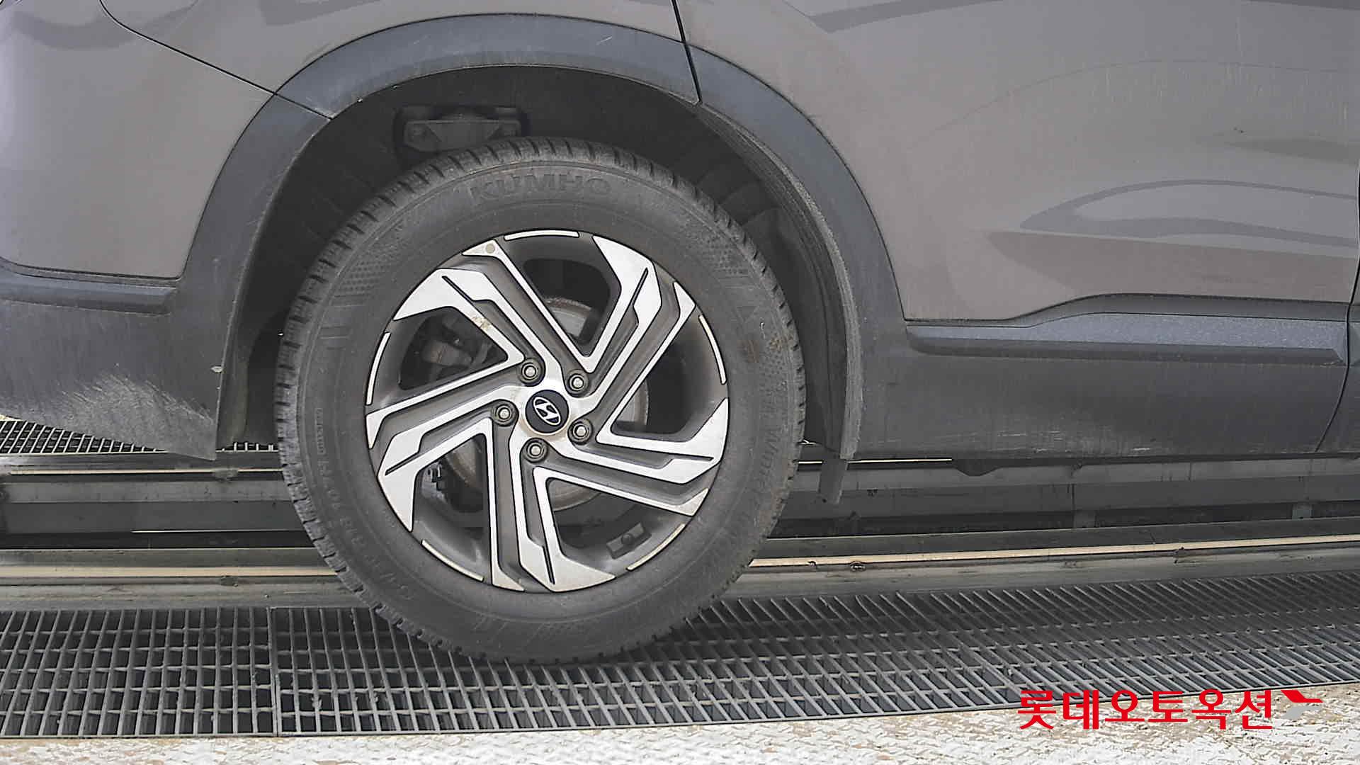 Hyundai SANTAFE - 28