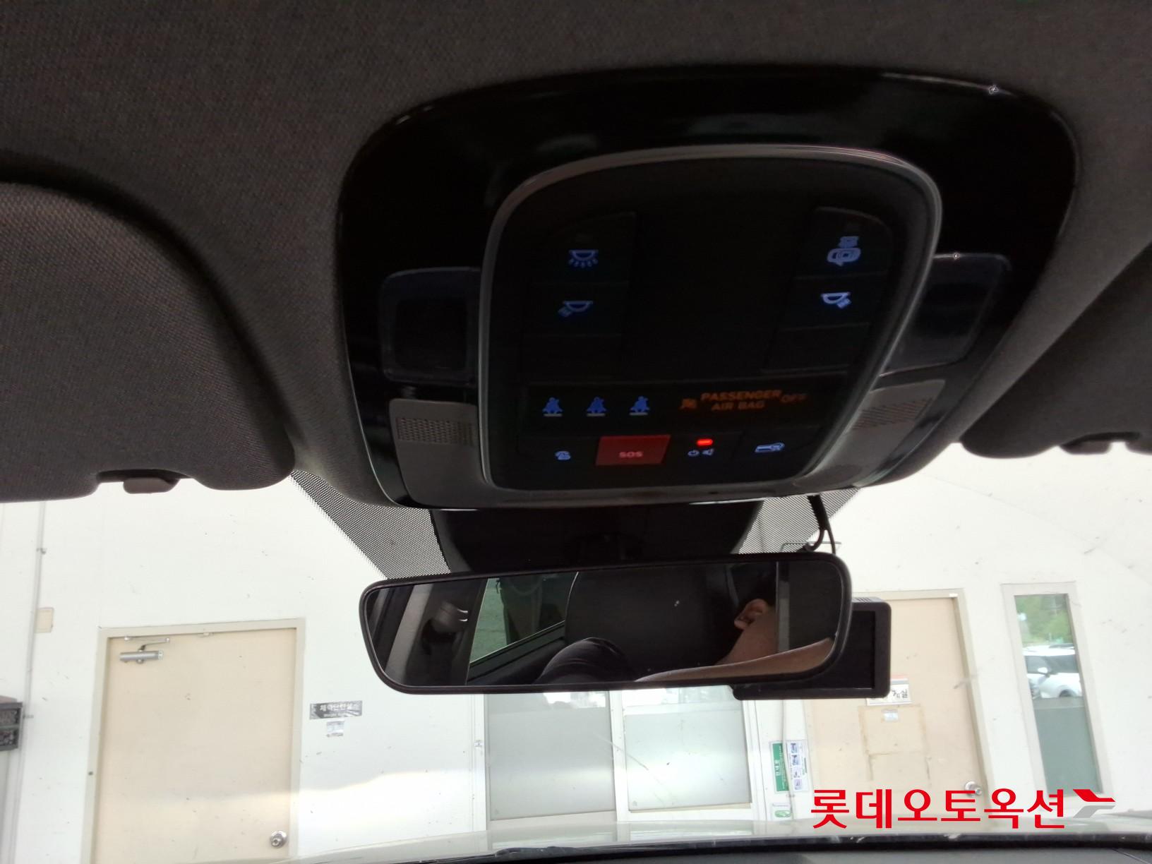 Hyundai SANTAFE - 31