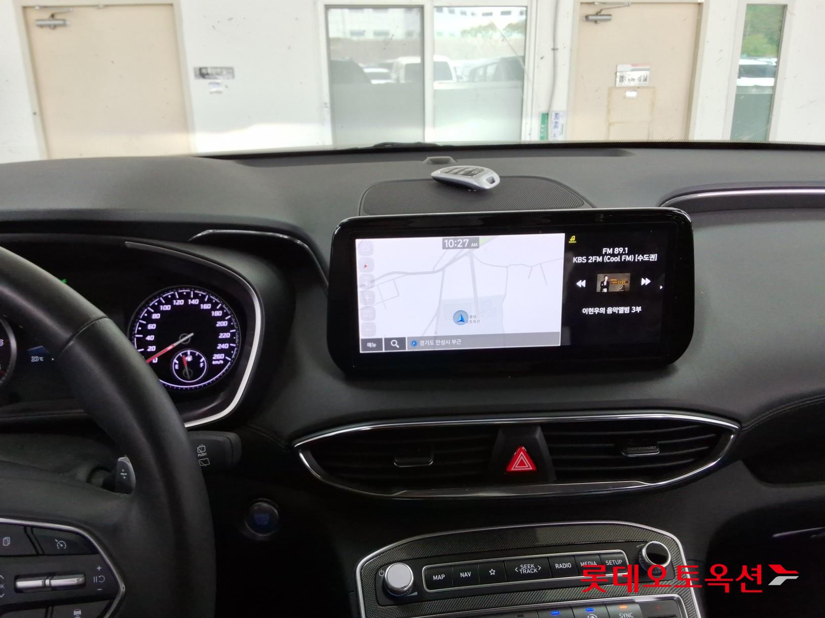 Hyundai SANTAFE - 32