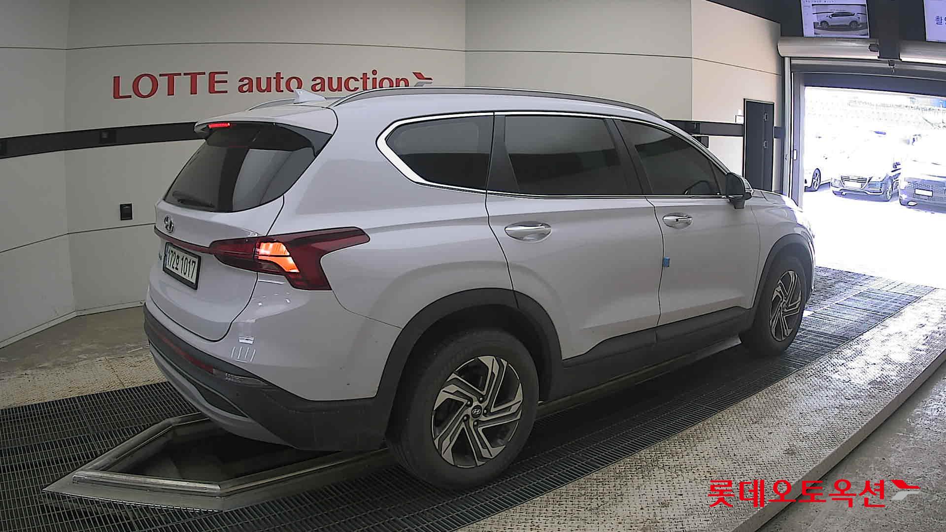 Hyundai SANTAFE - 19