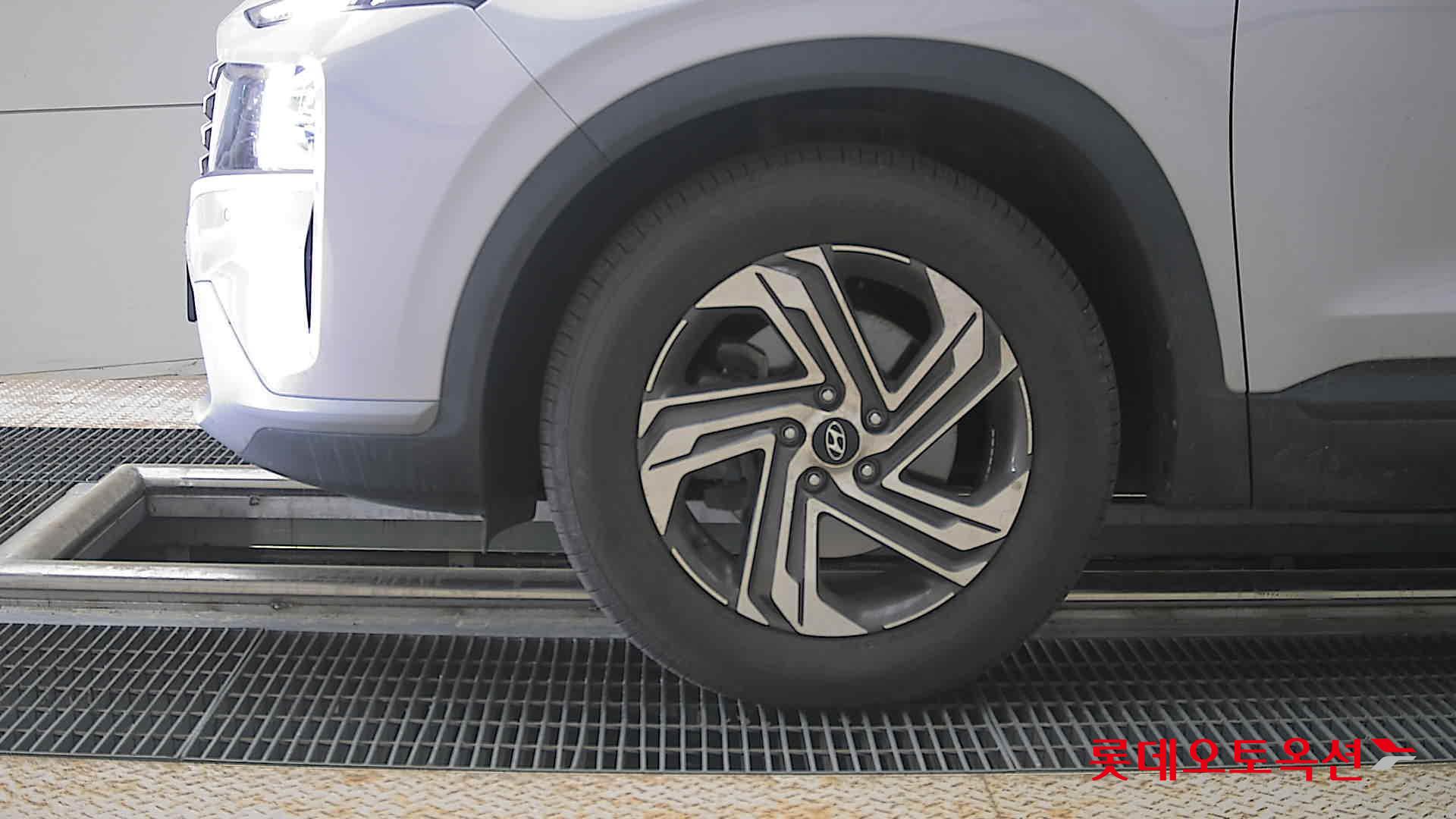 Hyundai SANTAFE - 25