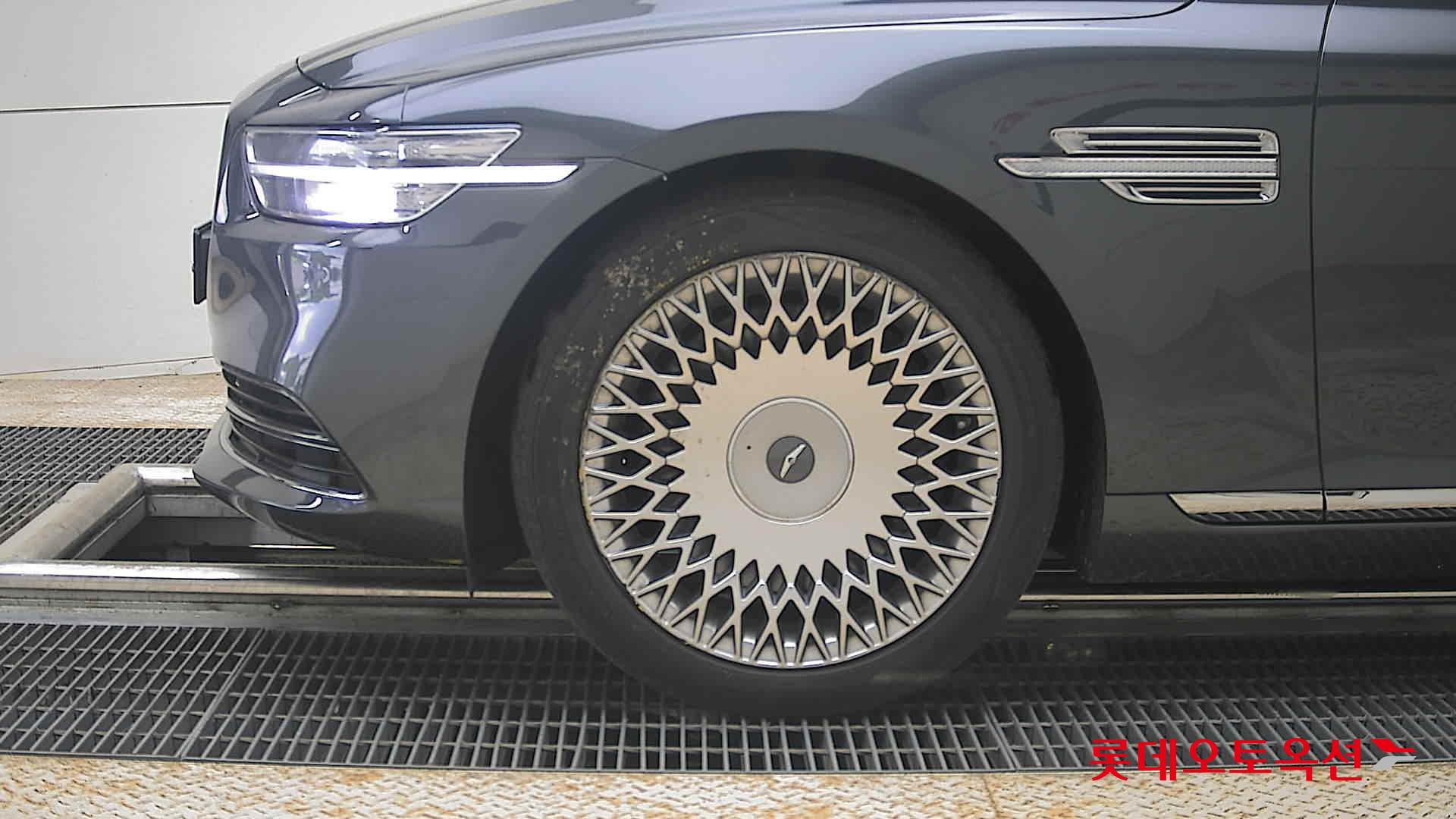 제네시스 G90 - 25
