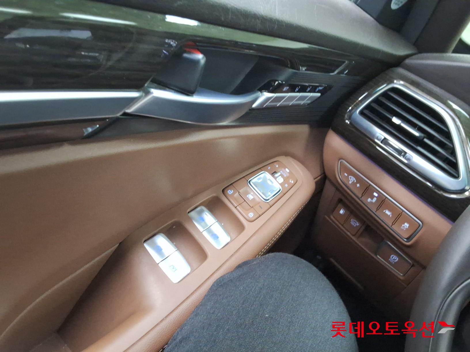 제네시스 G90 - 29