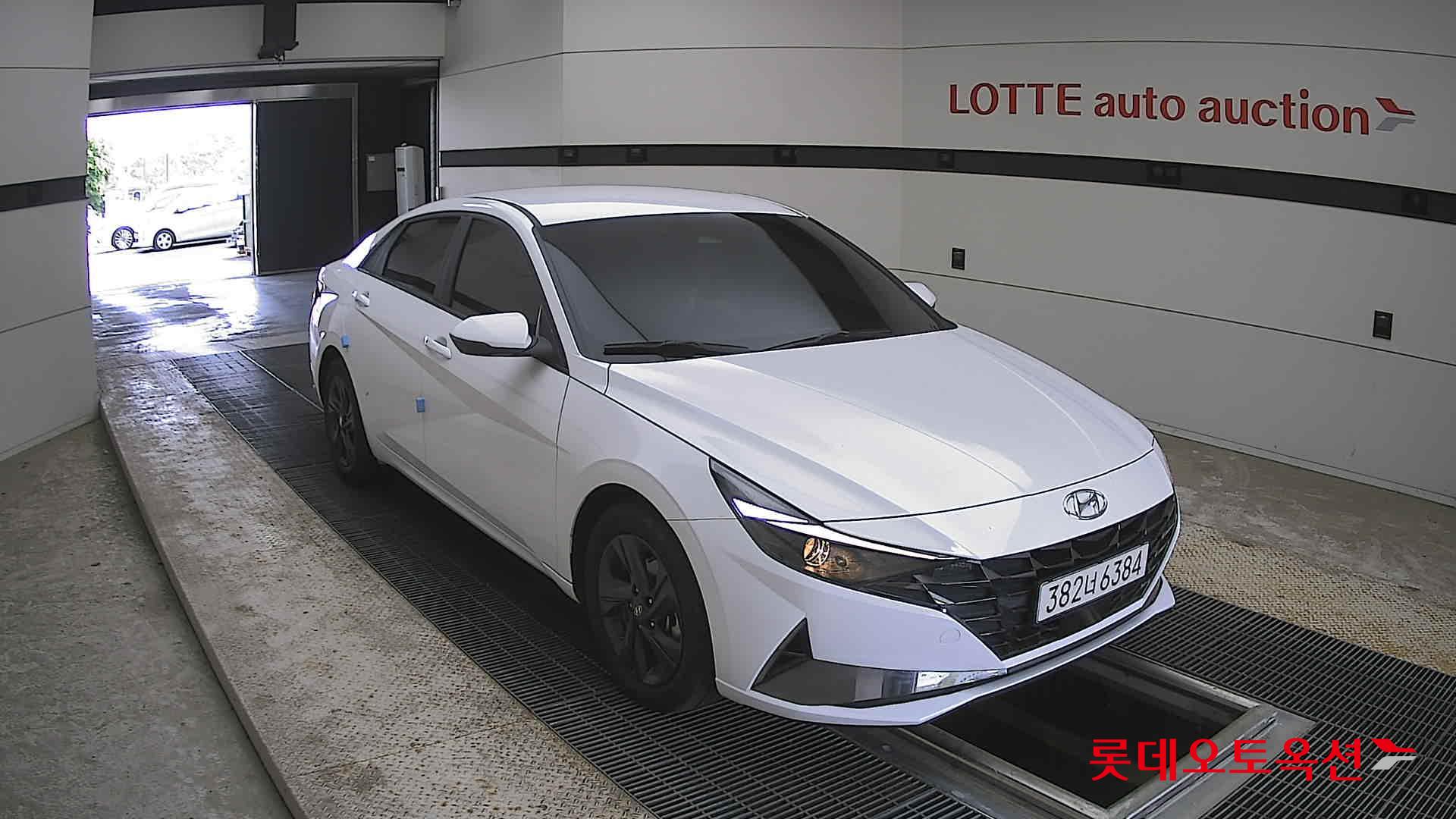 Hyundai Elantra - 6