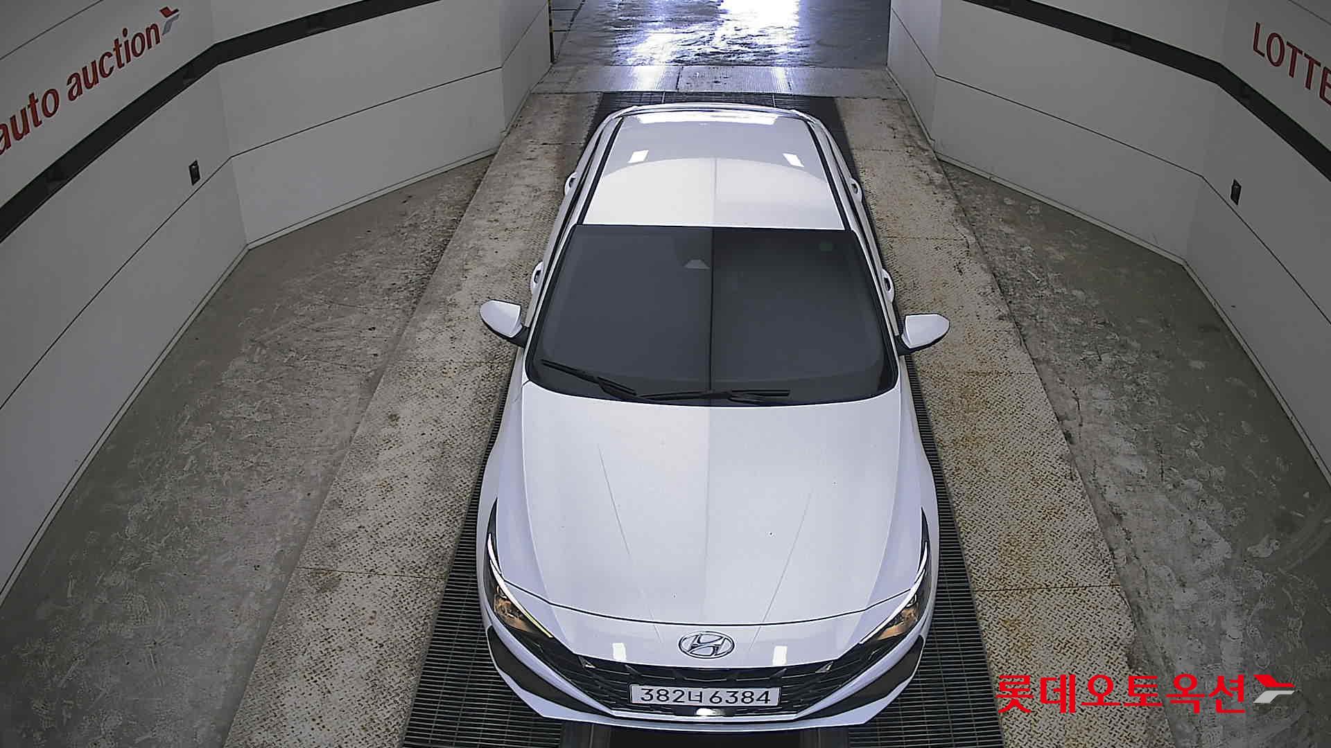 Hyundai Elantra - 7