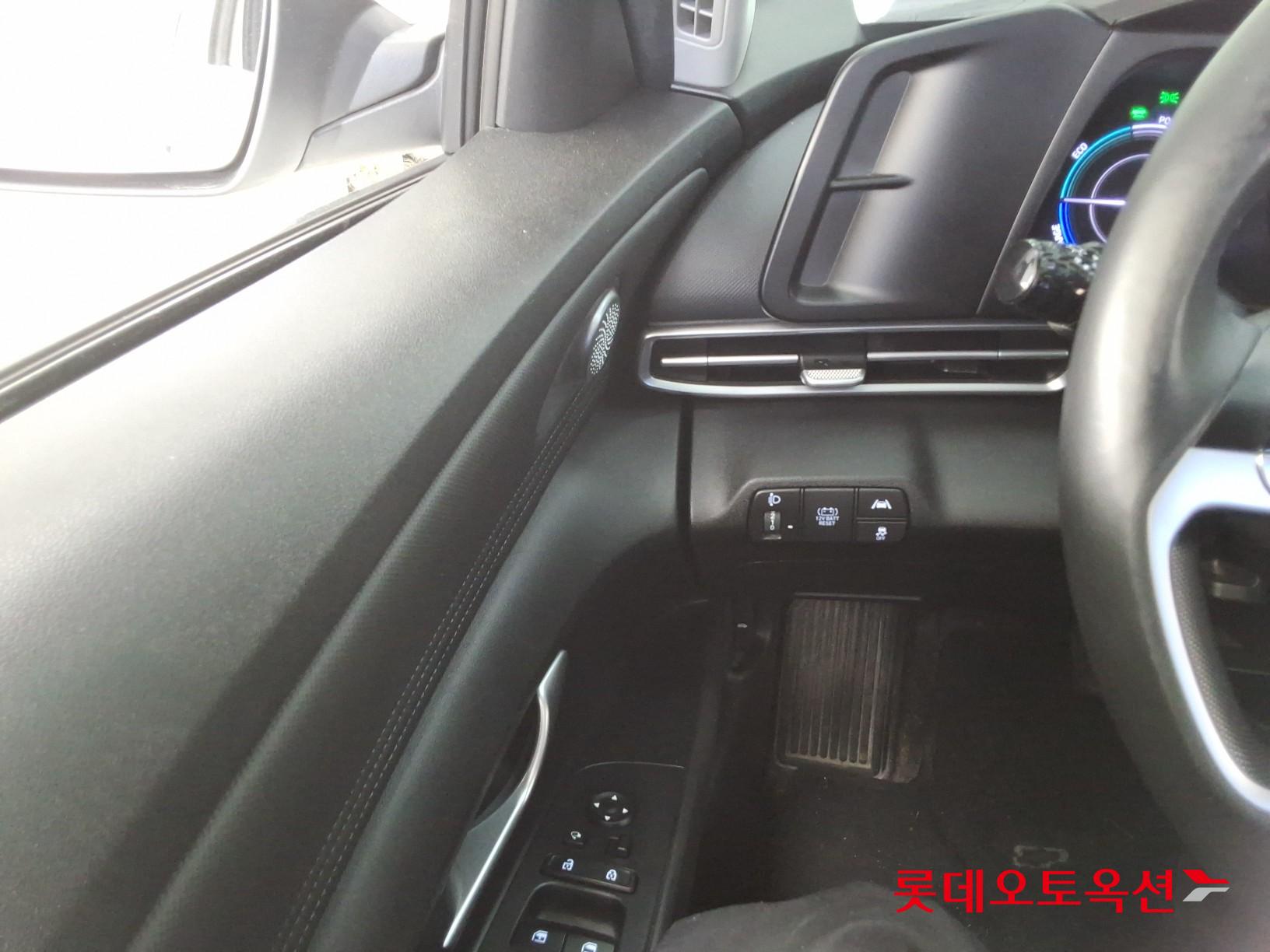 Hyundai Elantra - 29