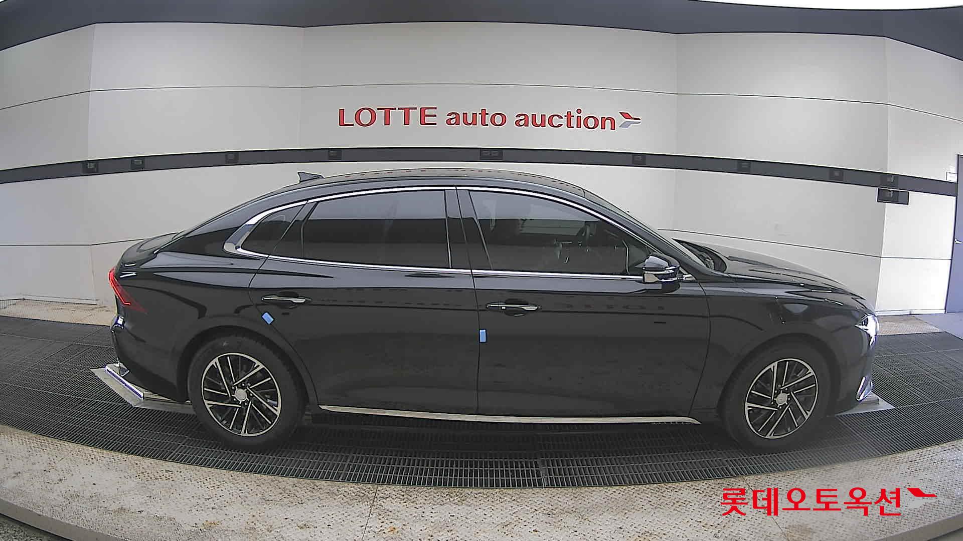 Hyundai Grandeur - 21