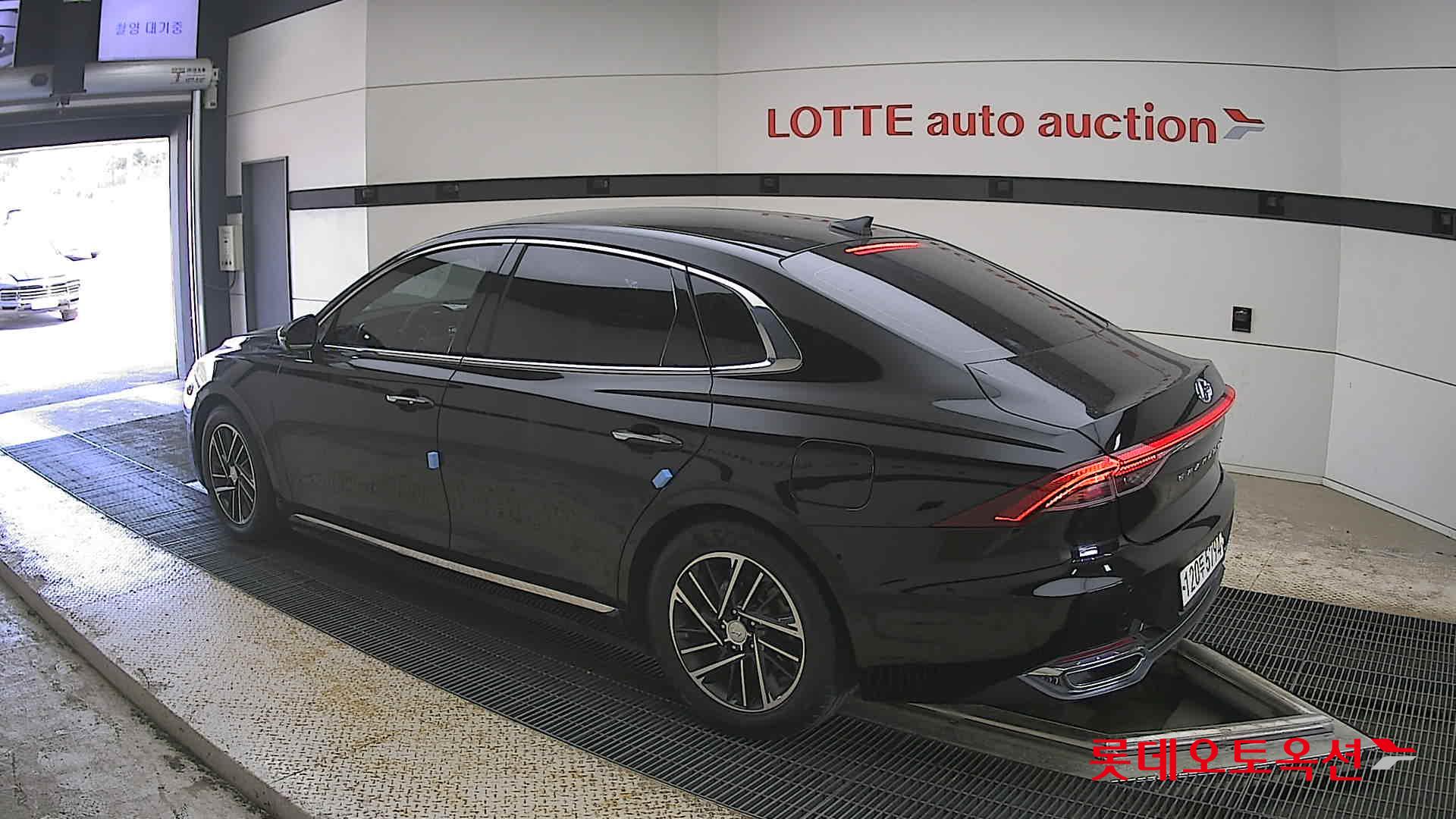 Hyundai Grandeur - 15