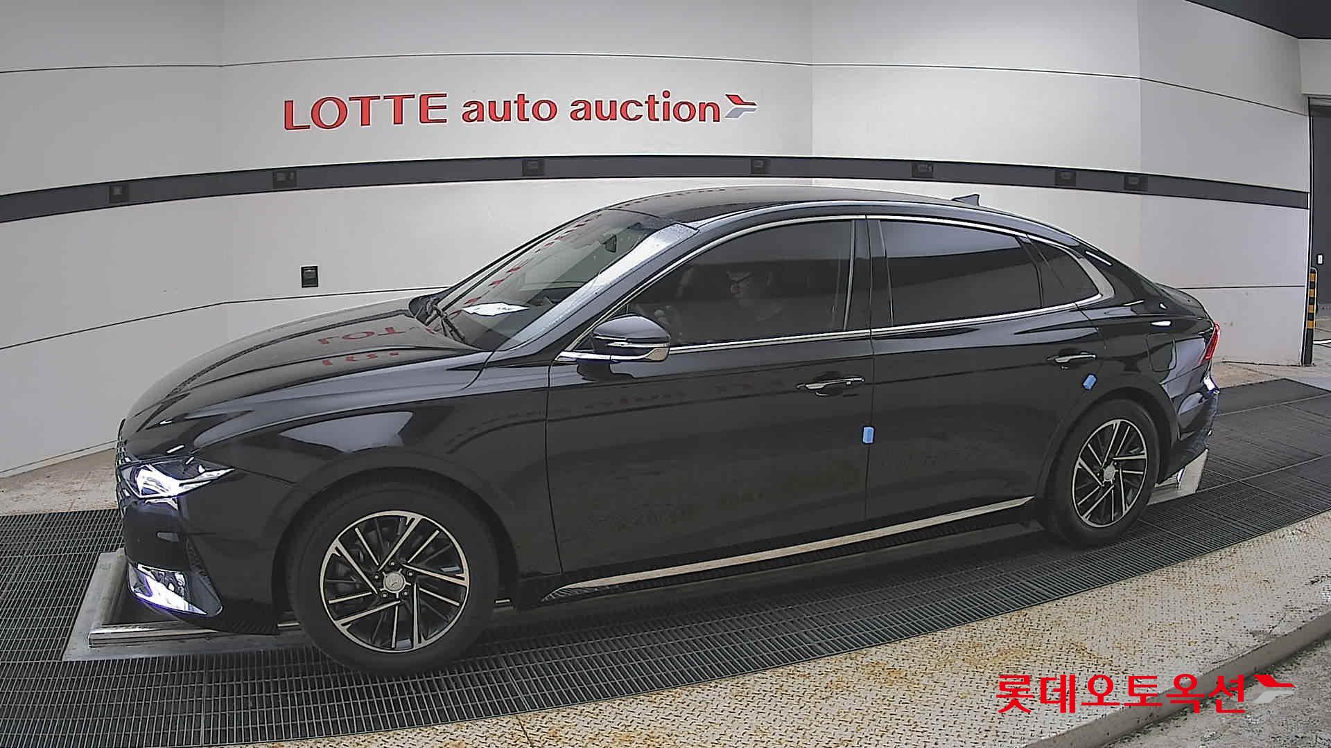 Hyundai Grandeur - 12