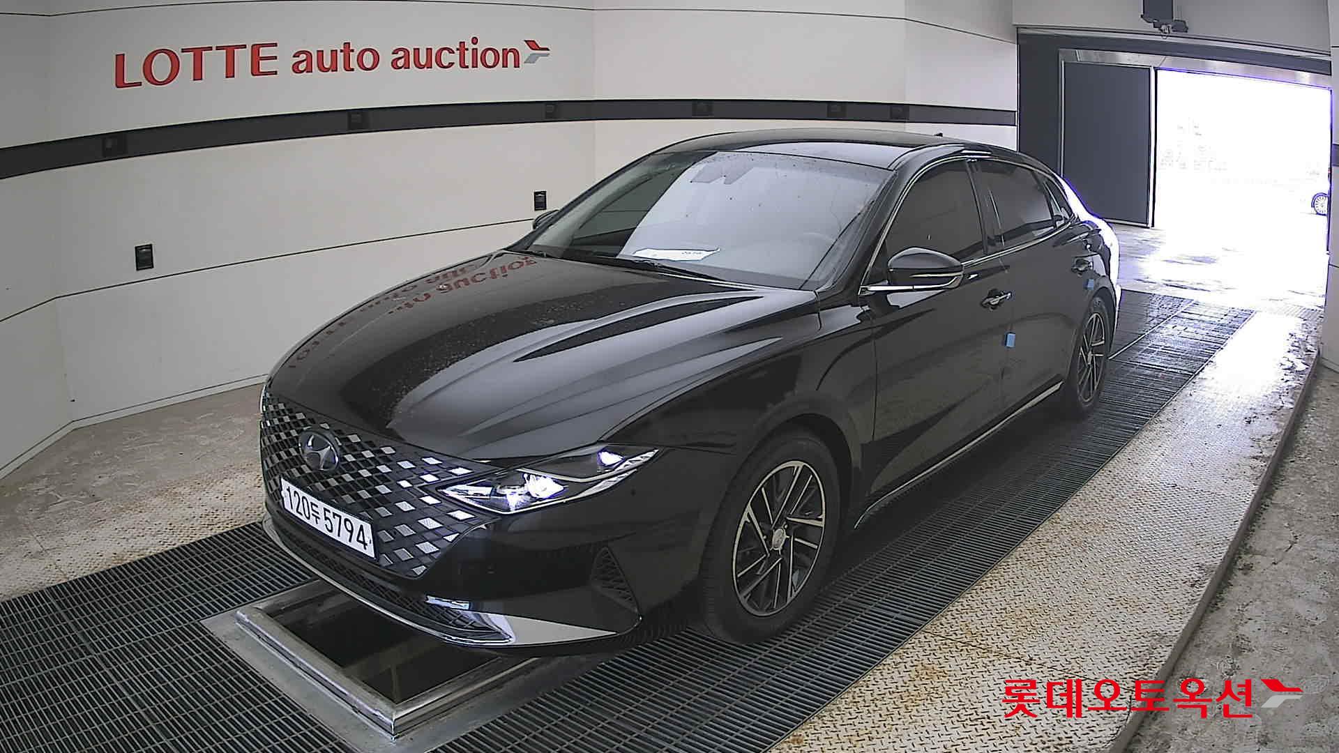 Hyundai Grandeur - 3