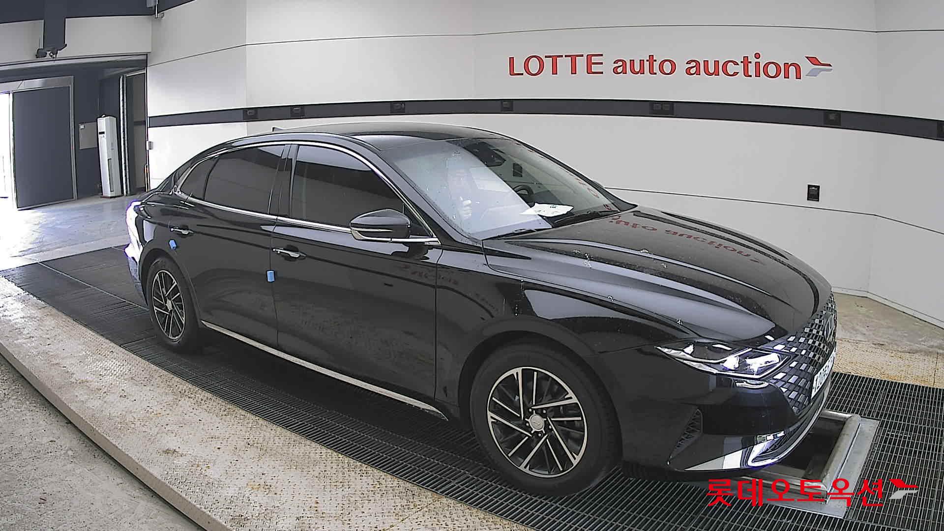 Hyundai Grandeur - 23