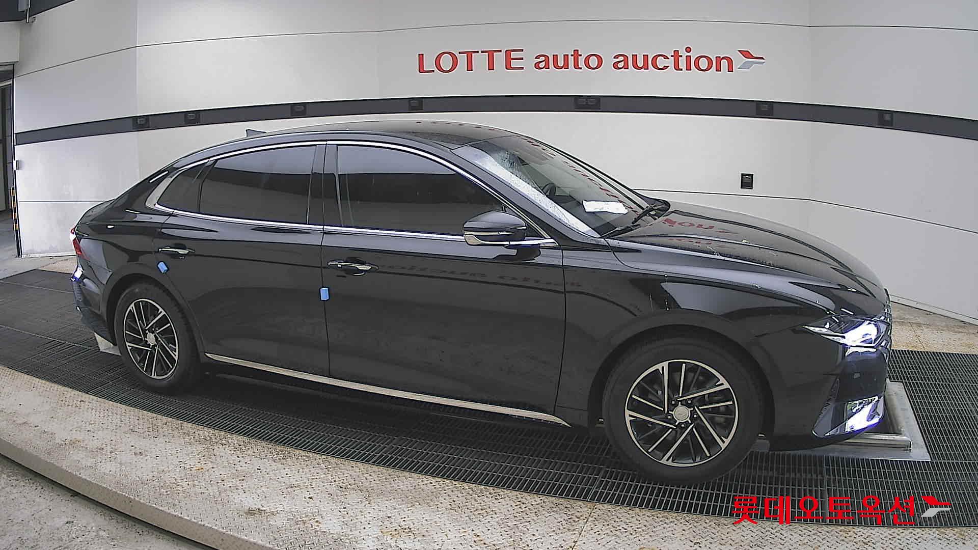 Hyundai Grandeur - 22