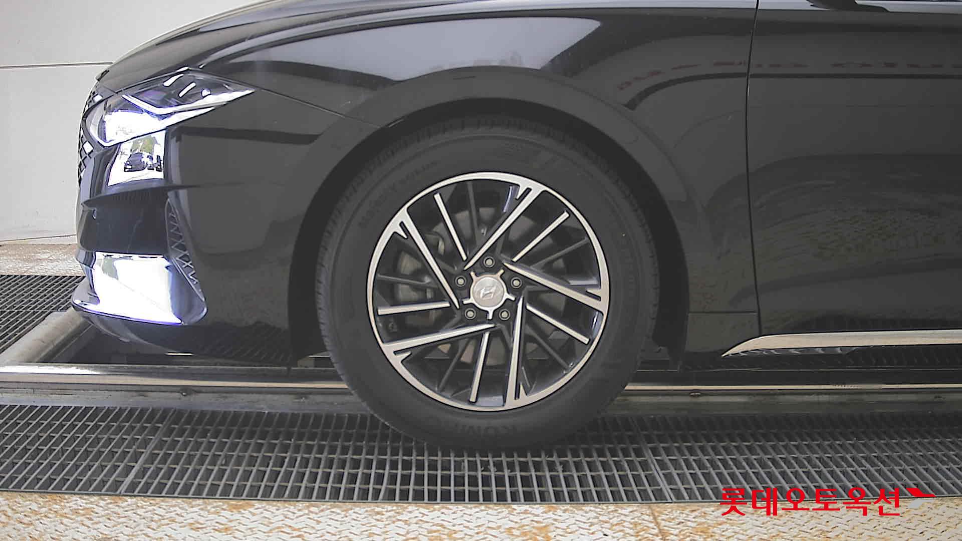 Hyundai Grandeur - 25
