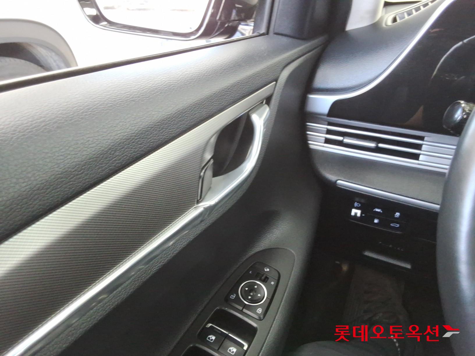 Hyundai Grandeur - 29