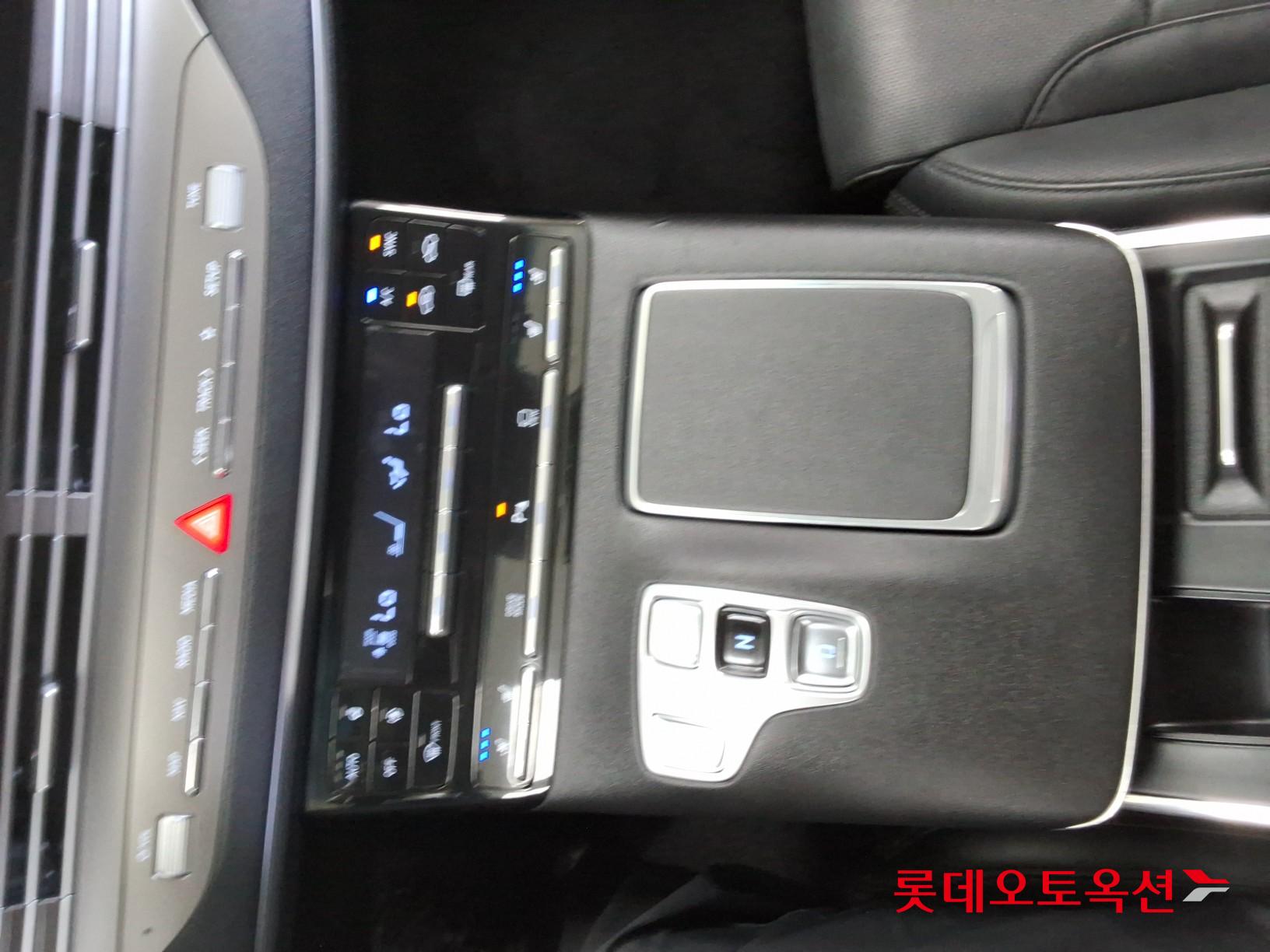 Hyundai Grandeur - 32