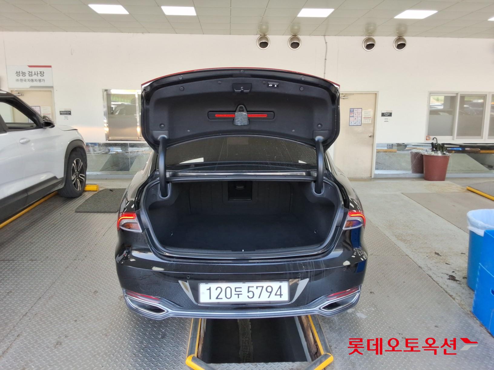 Hyundai Grandeur - 9