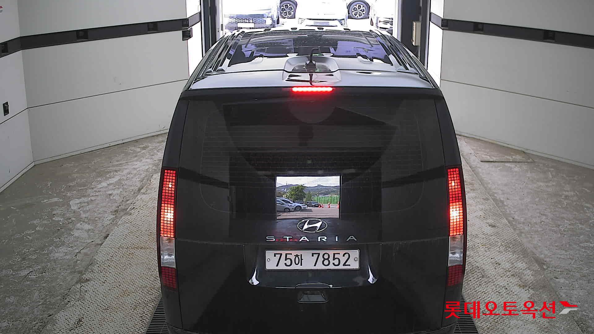 2022 - hyundai staria