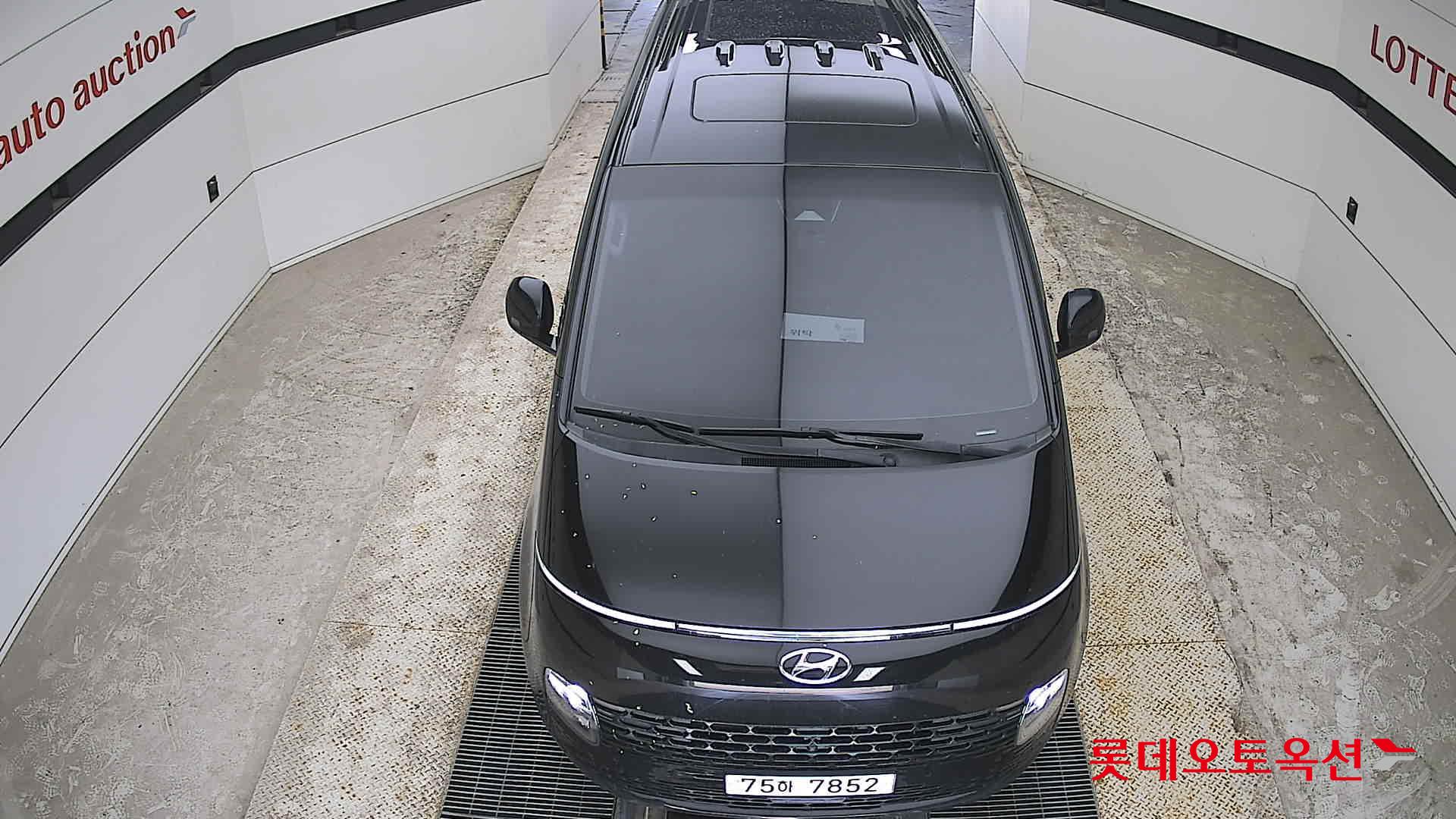 2022 - hyundai staria