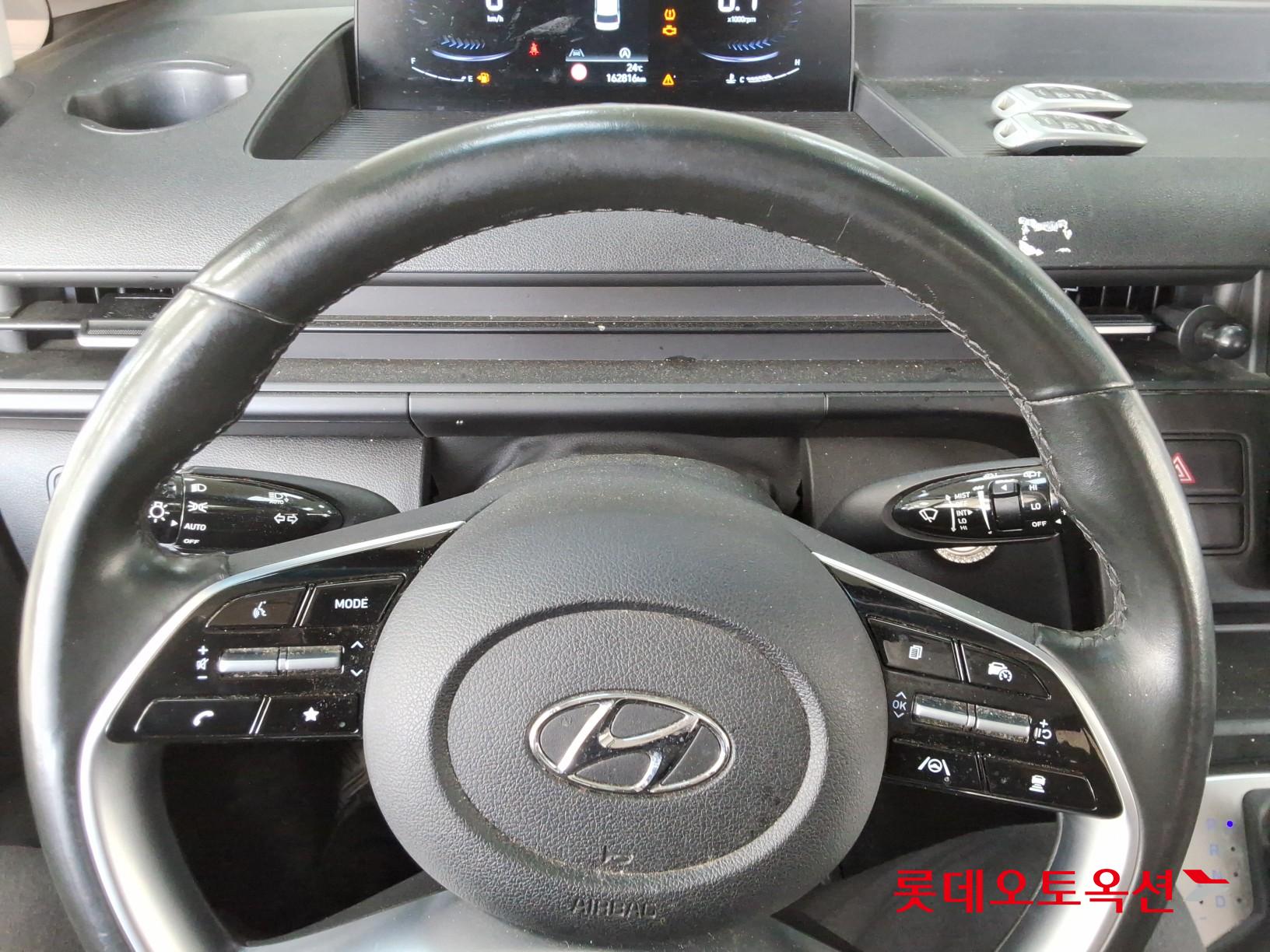 2022 - hyundai staria