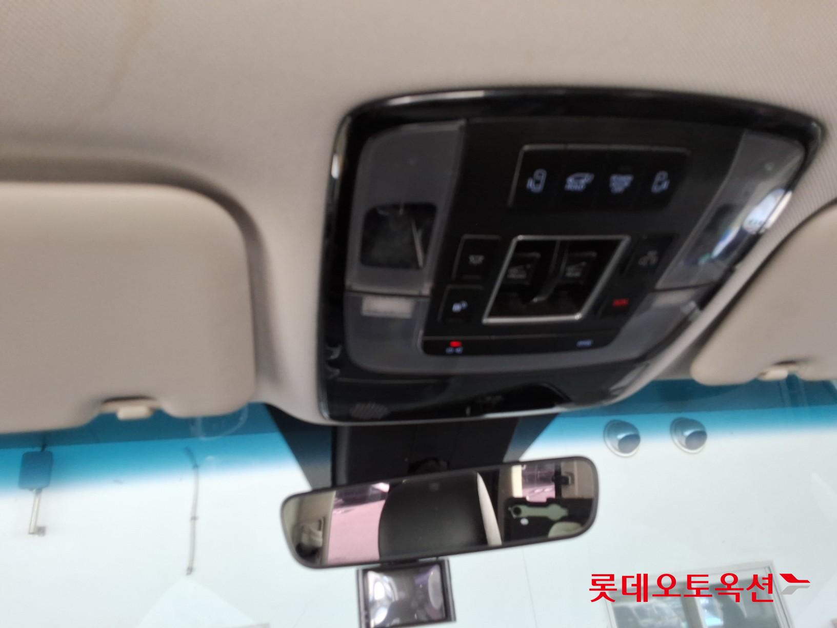 2022 - hyundai staria