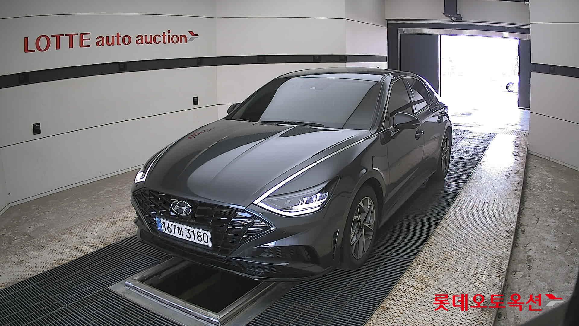 Hyundai Sonata - 10
