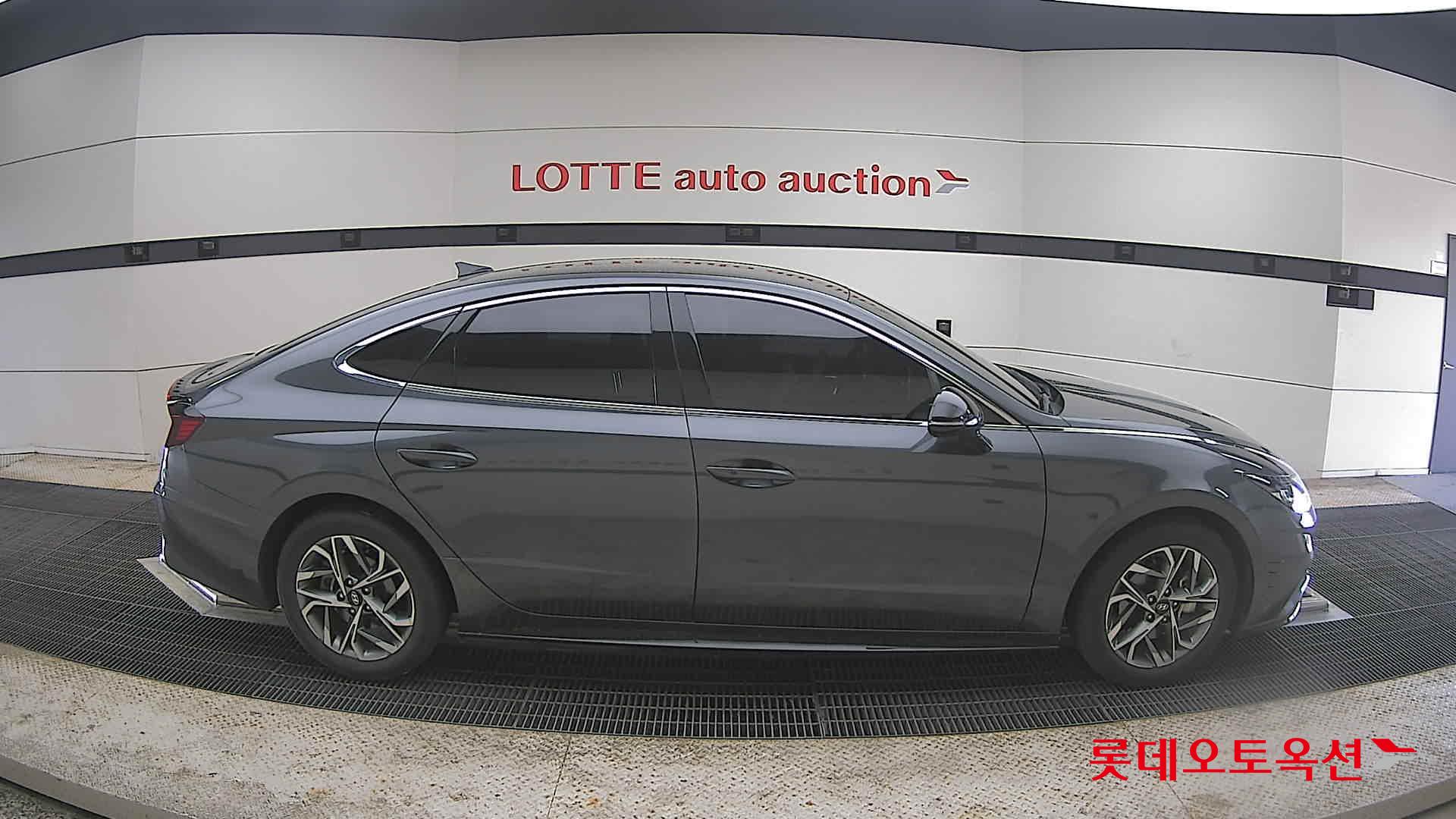 Hyundai Sonata - 21