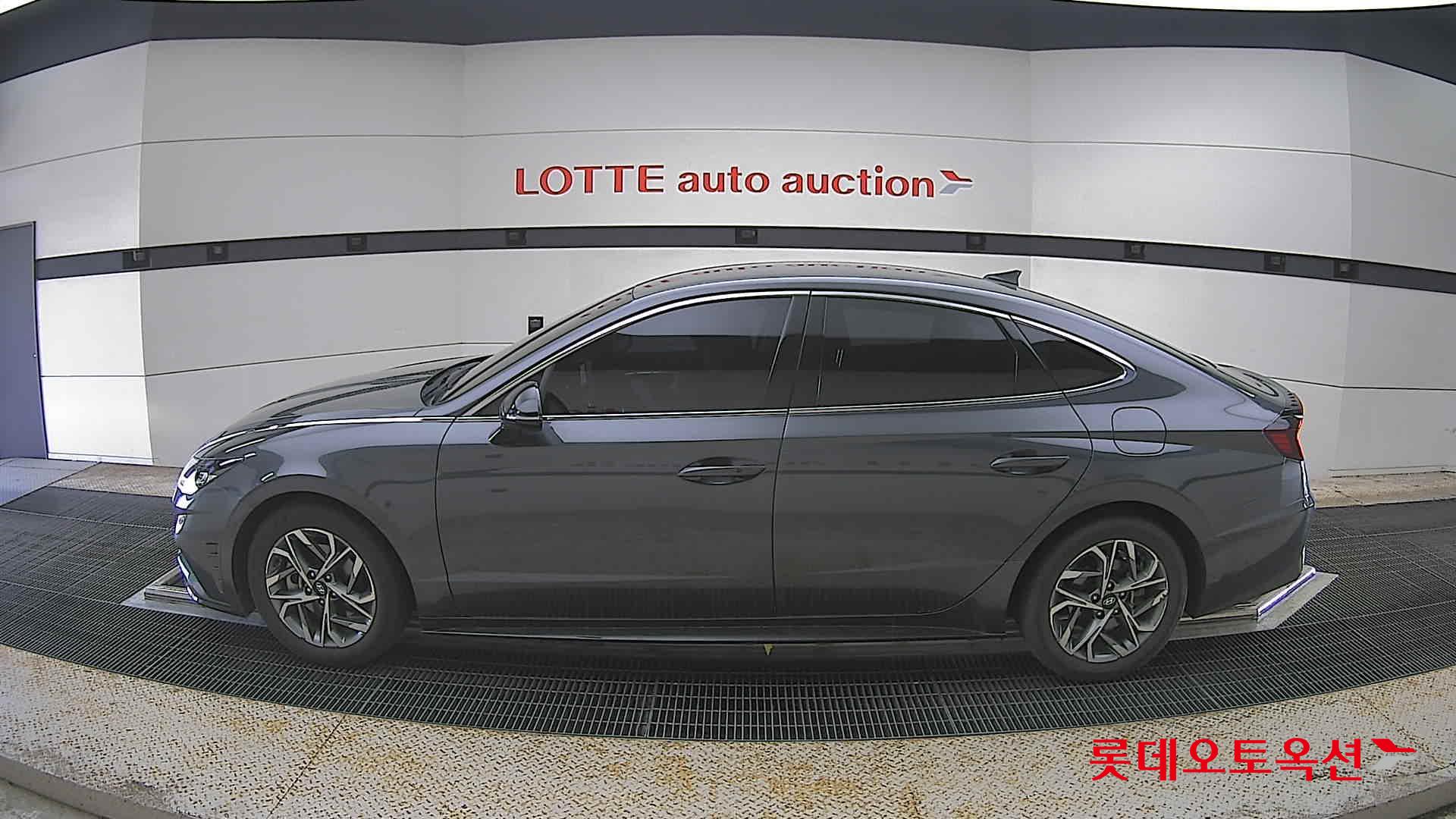 Hyundai Sonata - 13