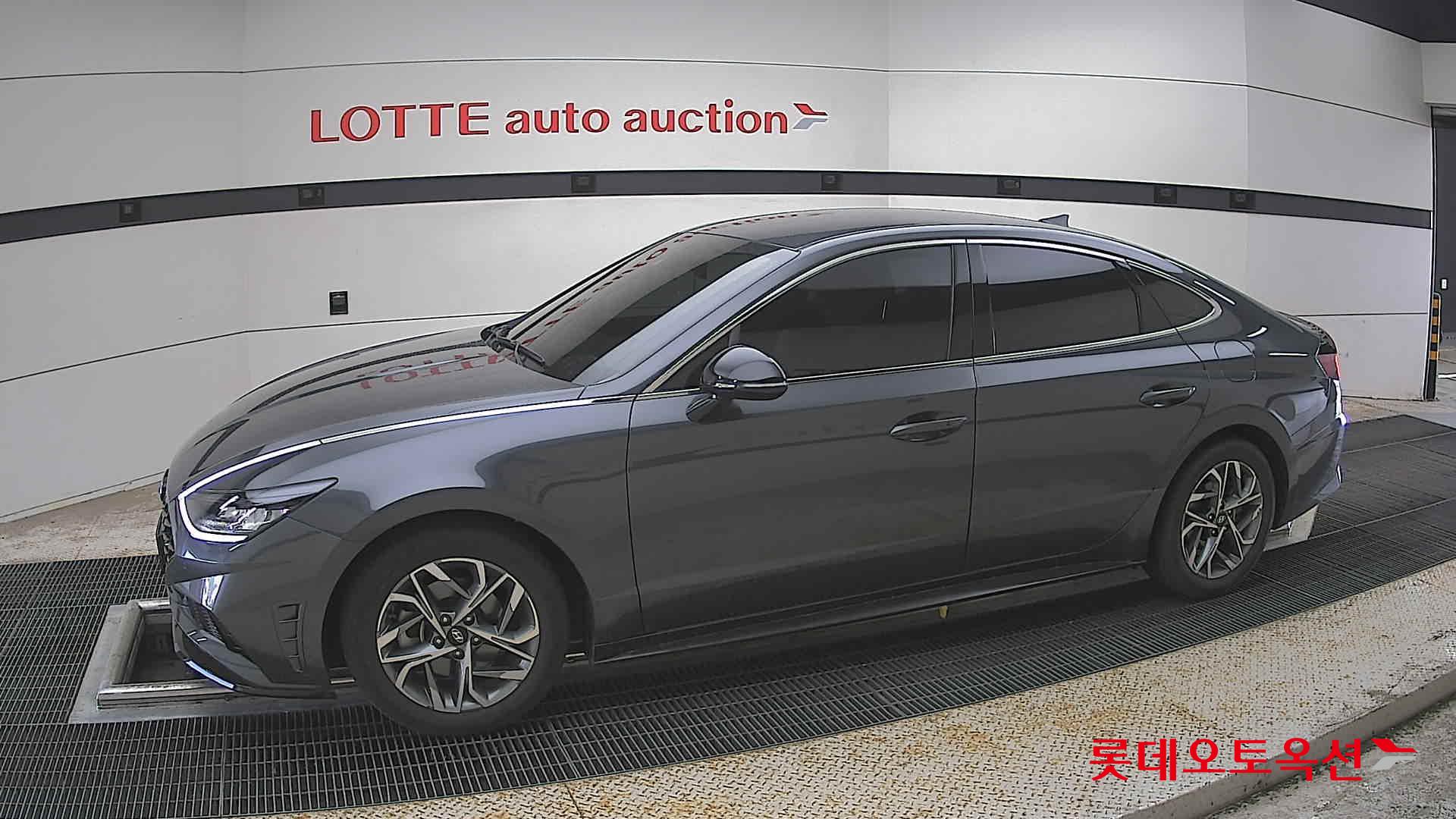 Hyundai Sonata - 12