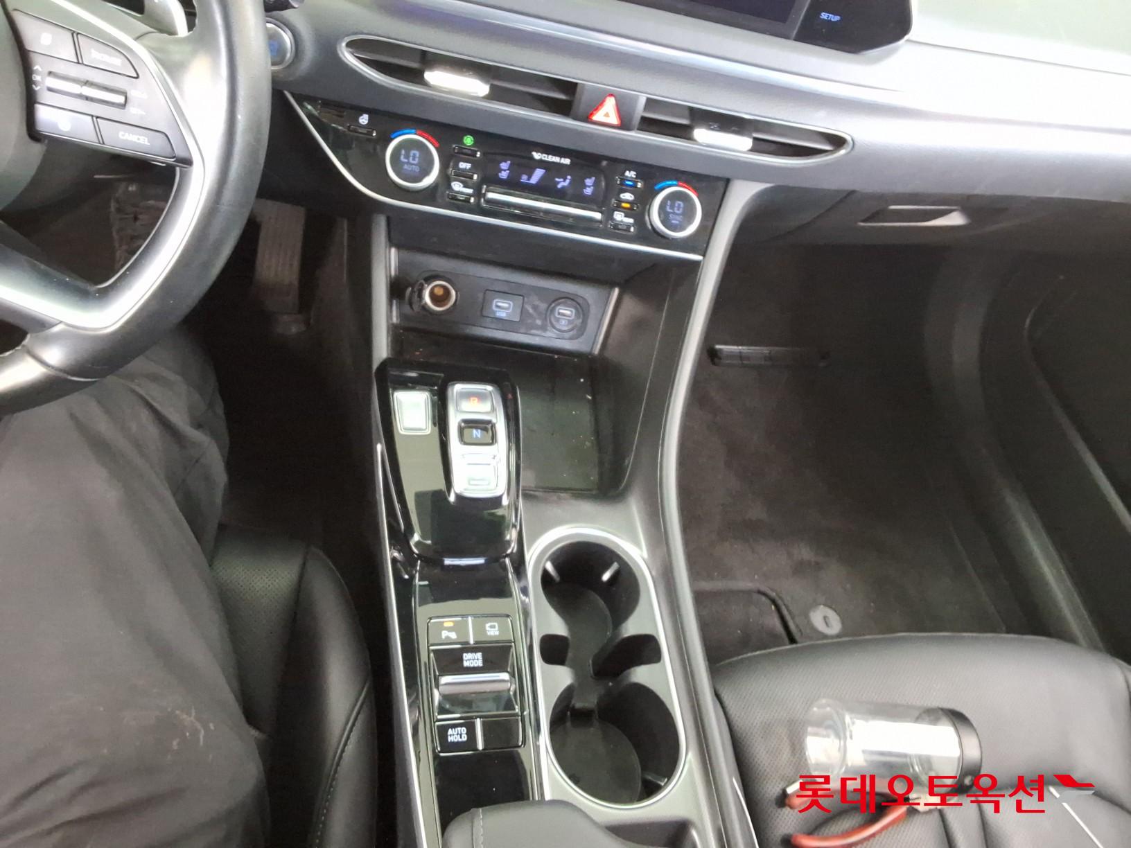 Hyundai Sonata - 35